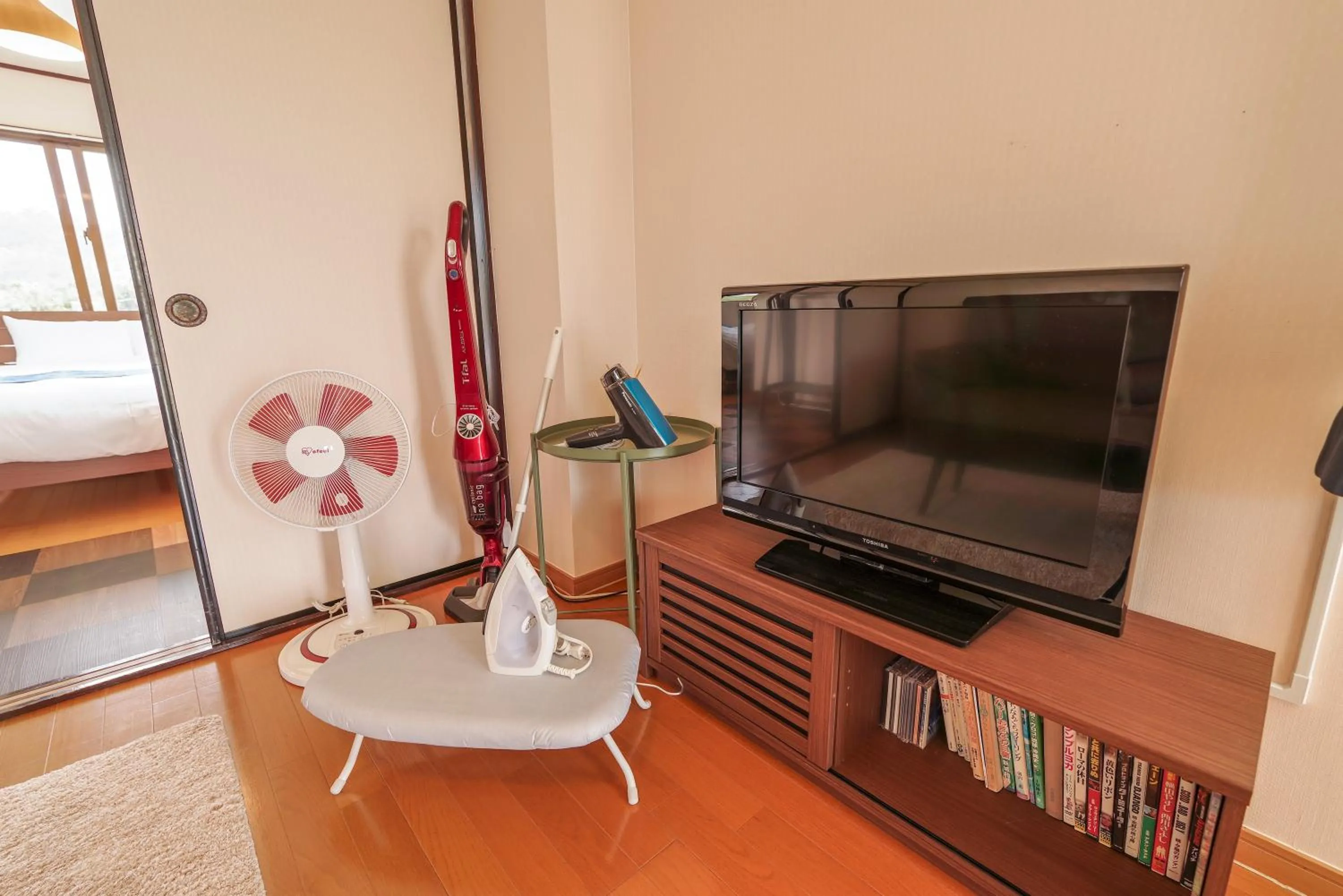 Living room in Maru House