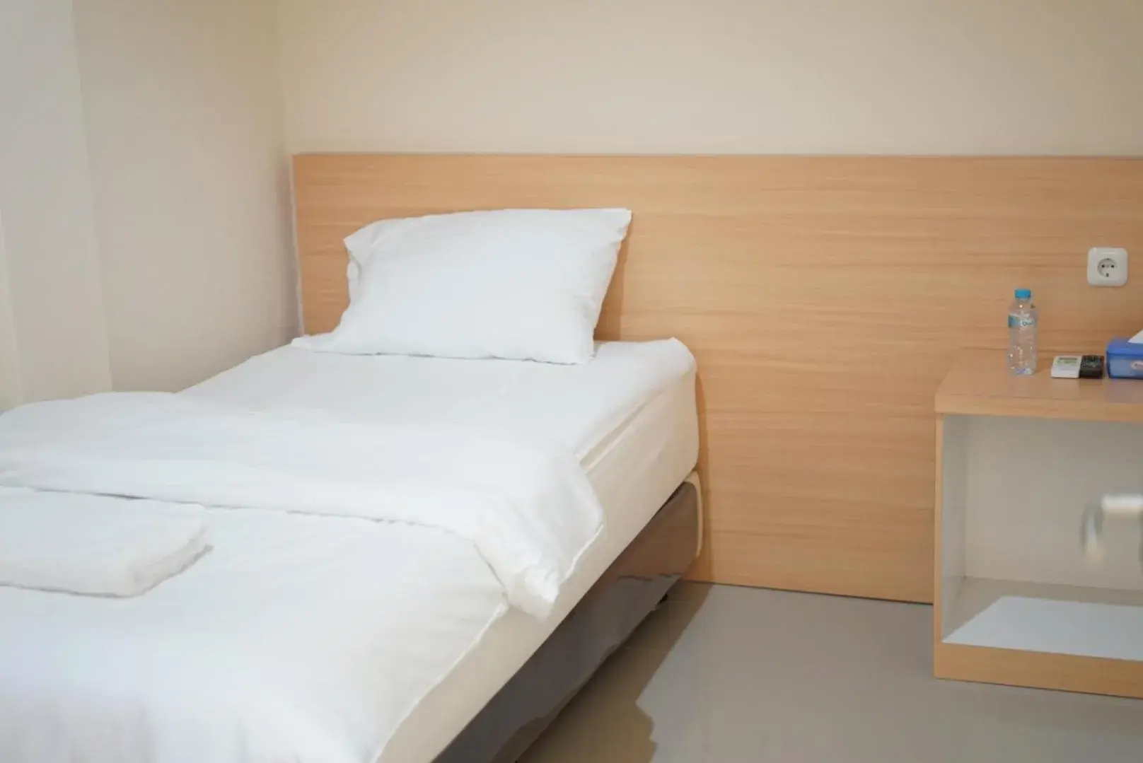 Bedroom, Bed in Gold Line Guest House Bedroom, Bed in Gold Line Guest House