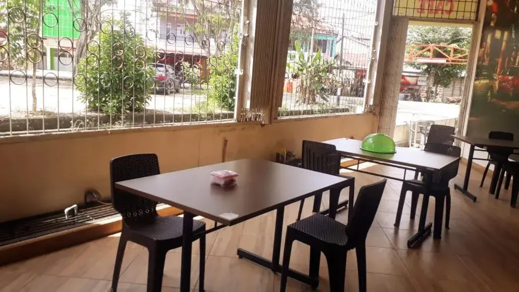 Restaurant/places to eat in Gold Line Guest House Restaurant/places to eat in Gold Line Guest House