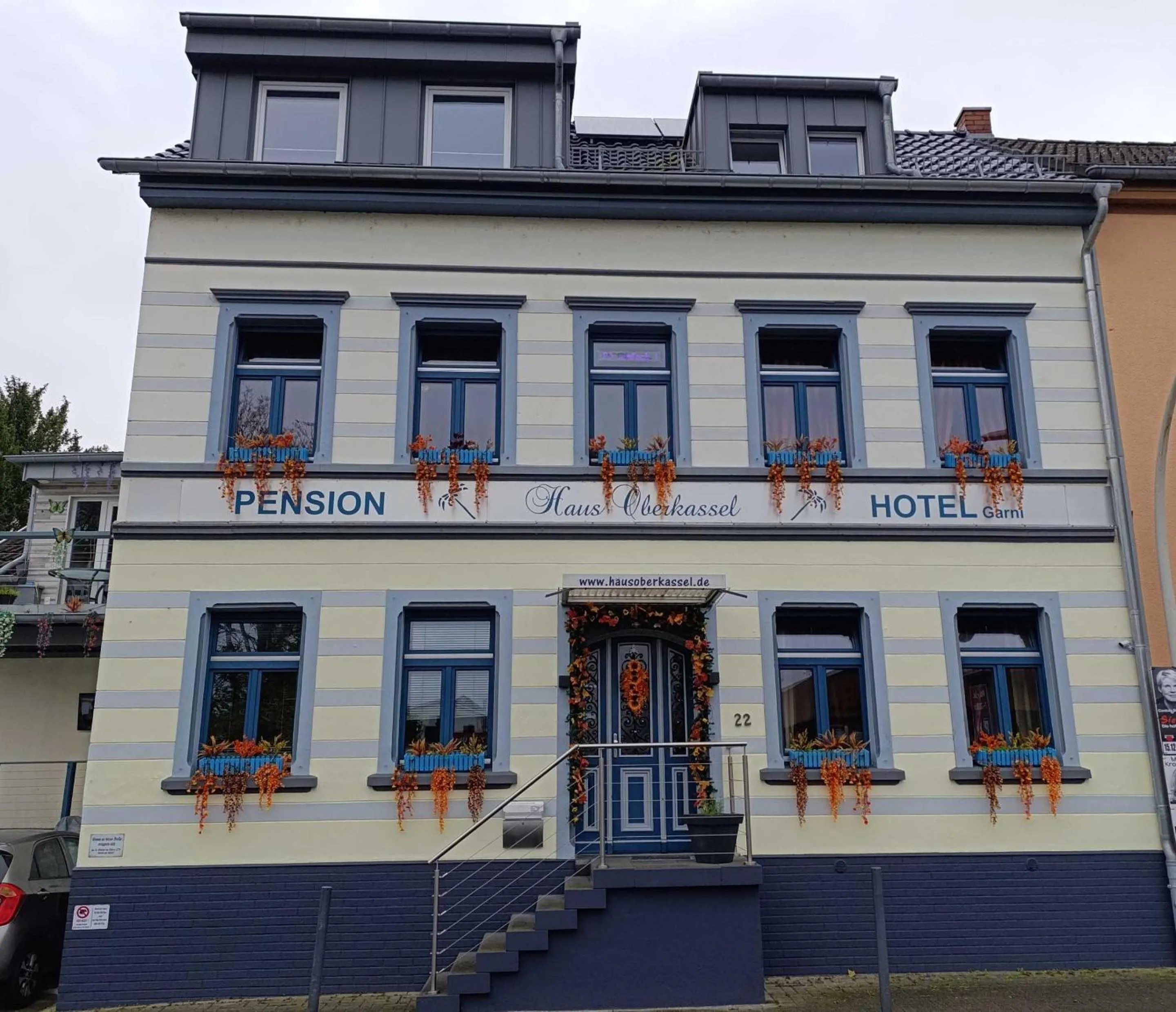 Facade/entrance in Haus Oberkassel