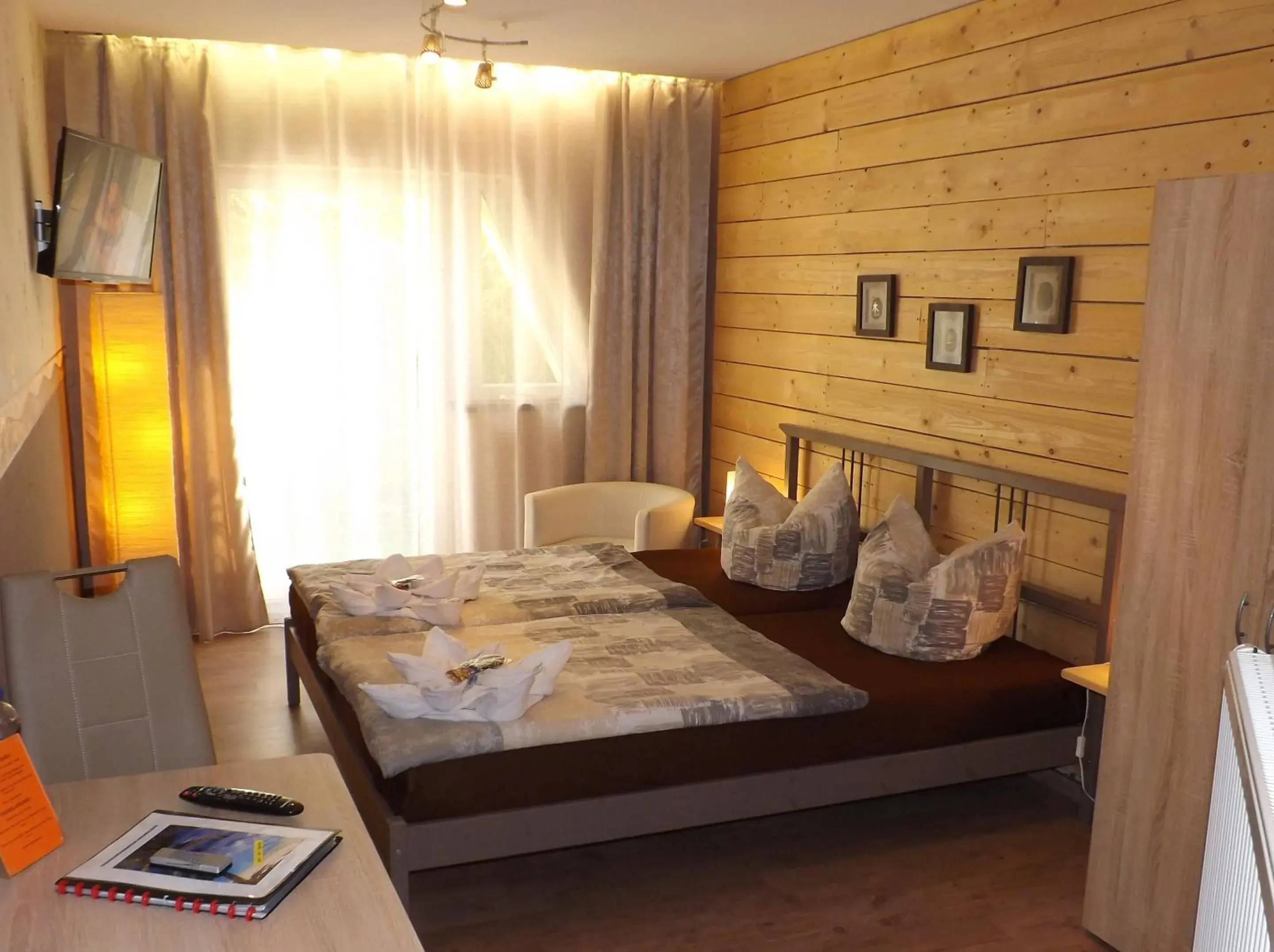 Double Room in Haus Oberkassel Double Room in Haus Oberkassel