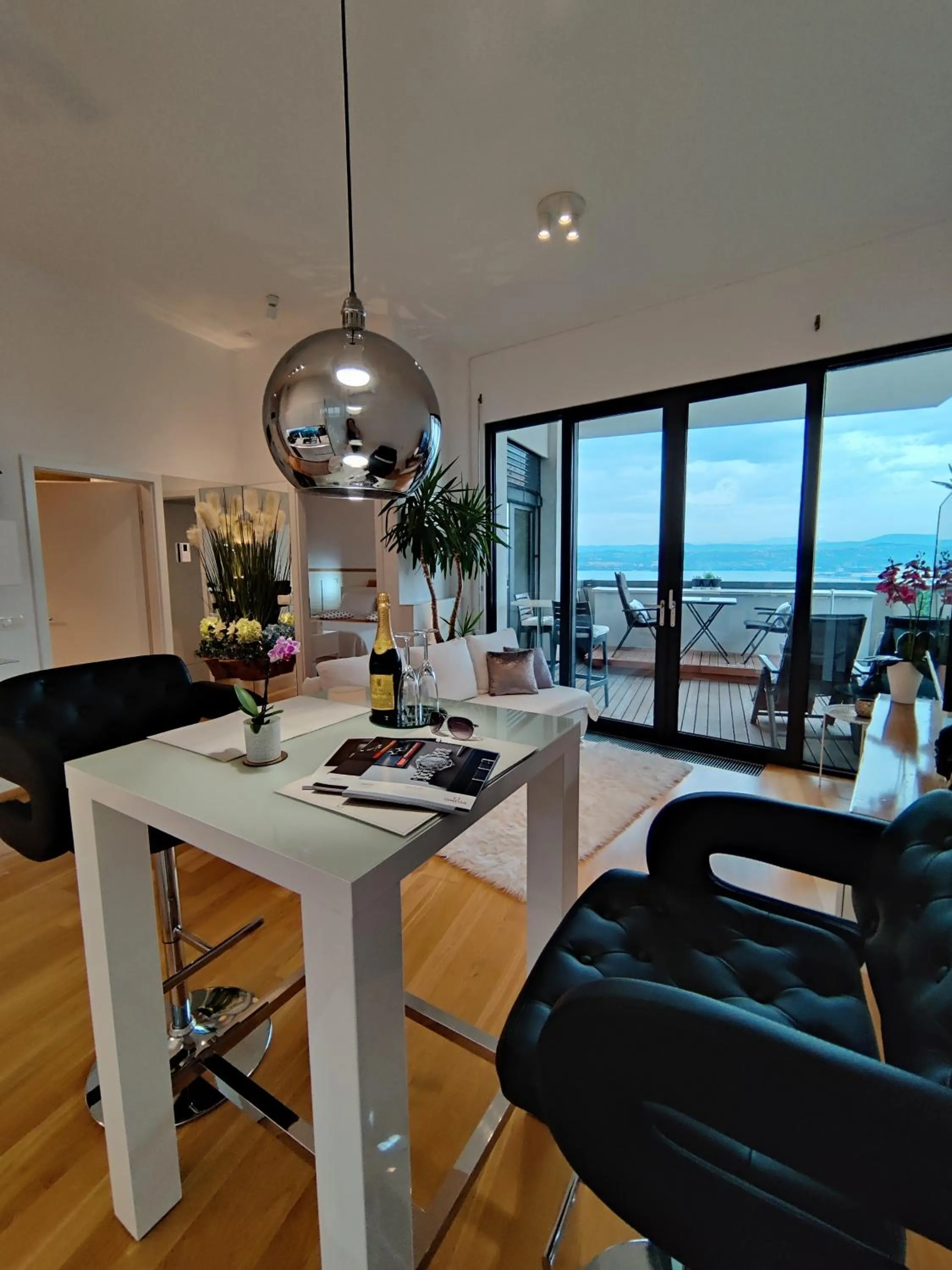 Lux -Luxury Sea and Mountains View Apartment-NEW