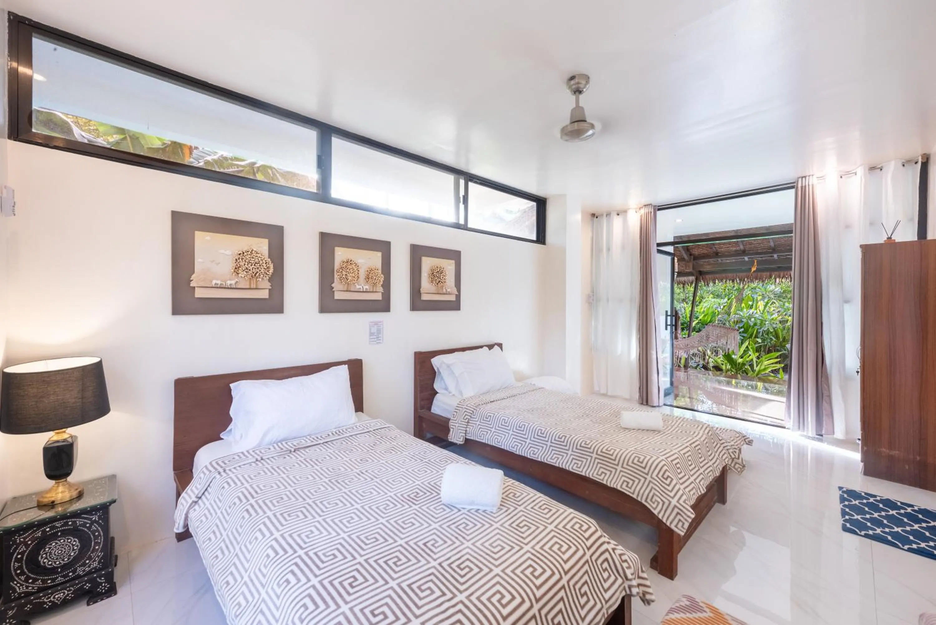 Bed in Casa Bianca Siargao