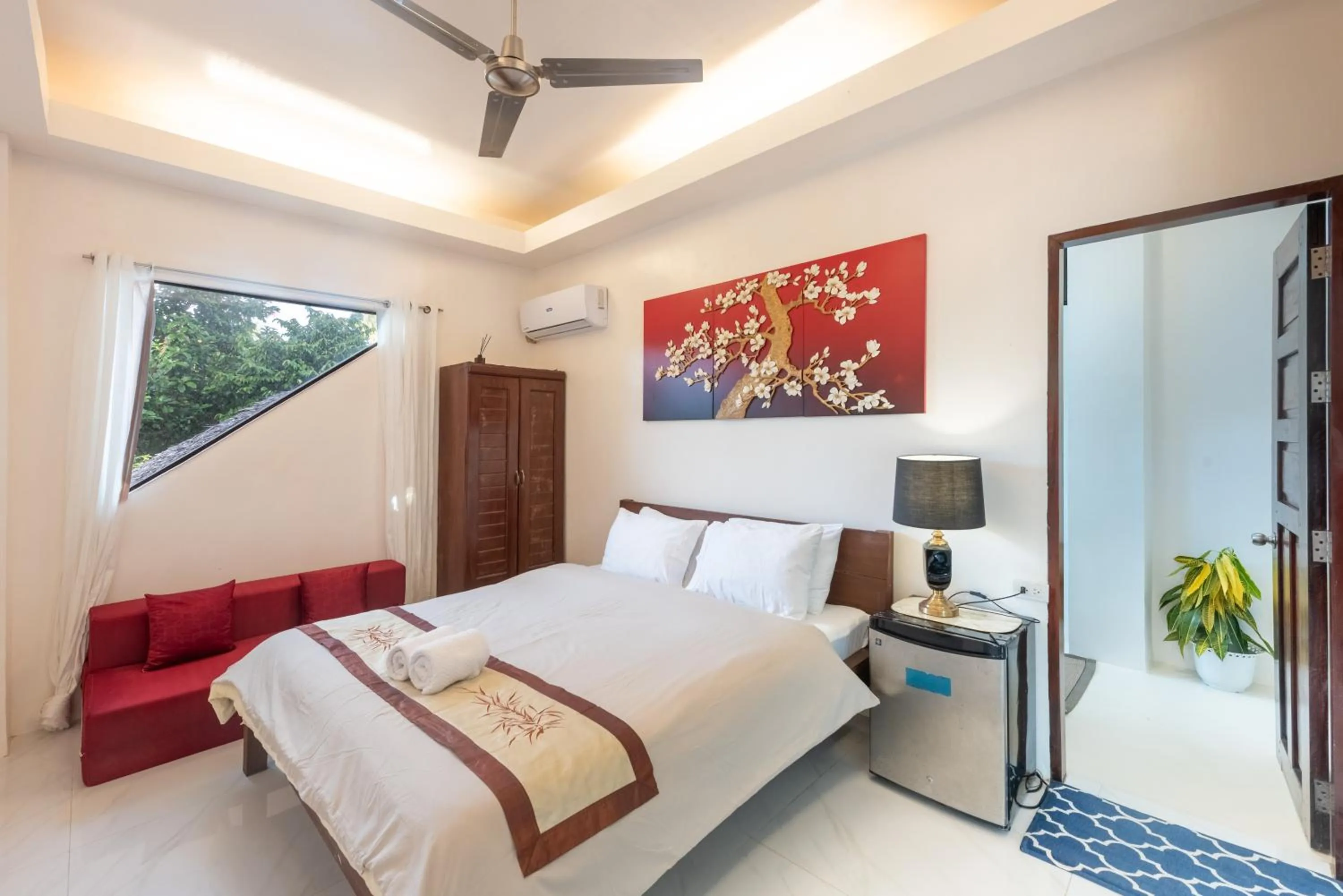 Bed in Casa Bianca Siargao
