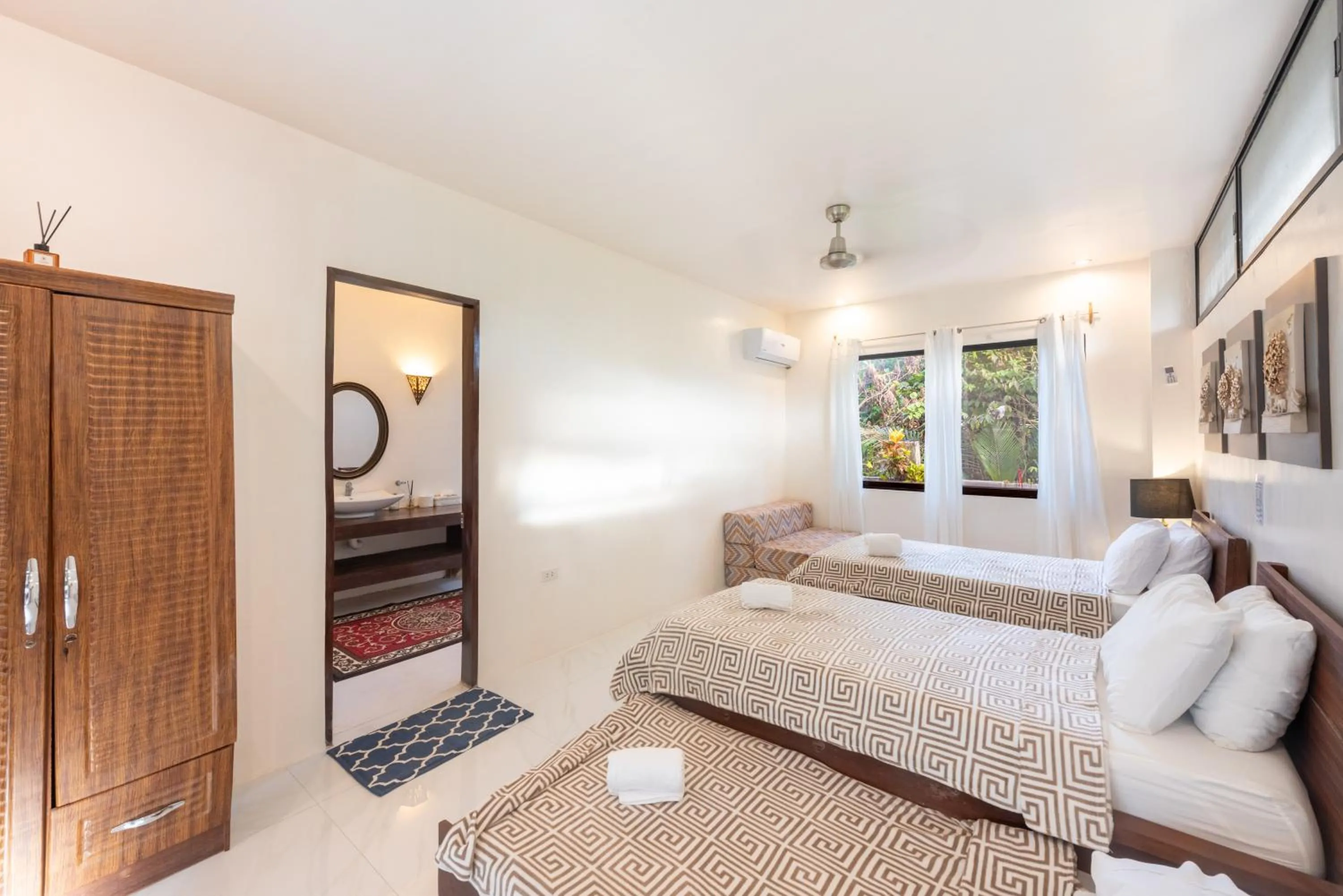 Bed in Casa Bianca Siargao