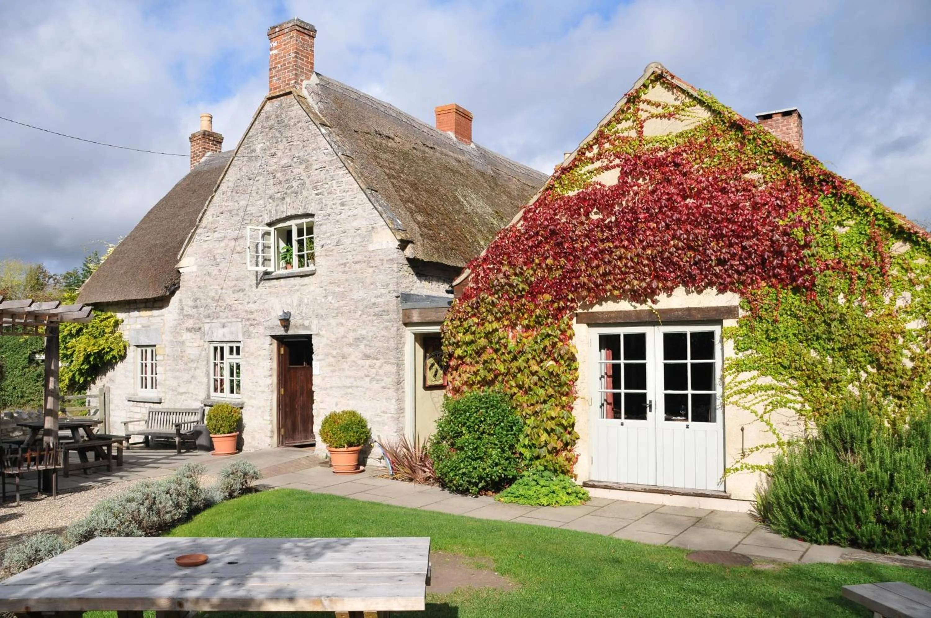 Property building in The Red Lion Inn
