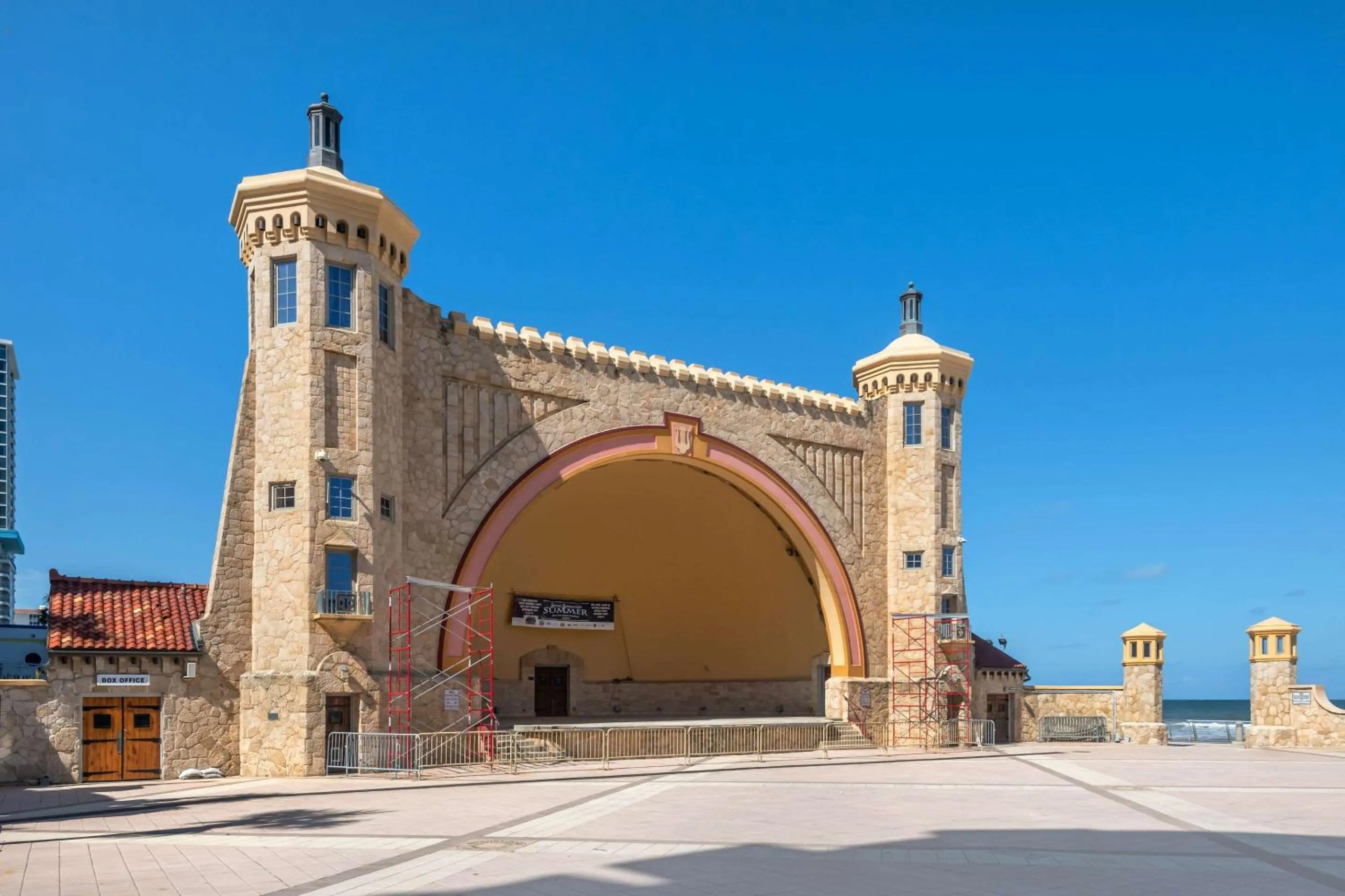 Property building in Comfort Inn & Suites Daytona Beach Oceanfront