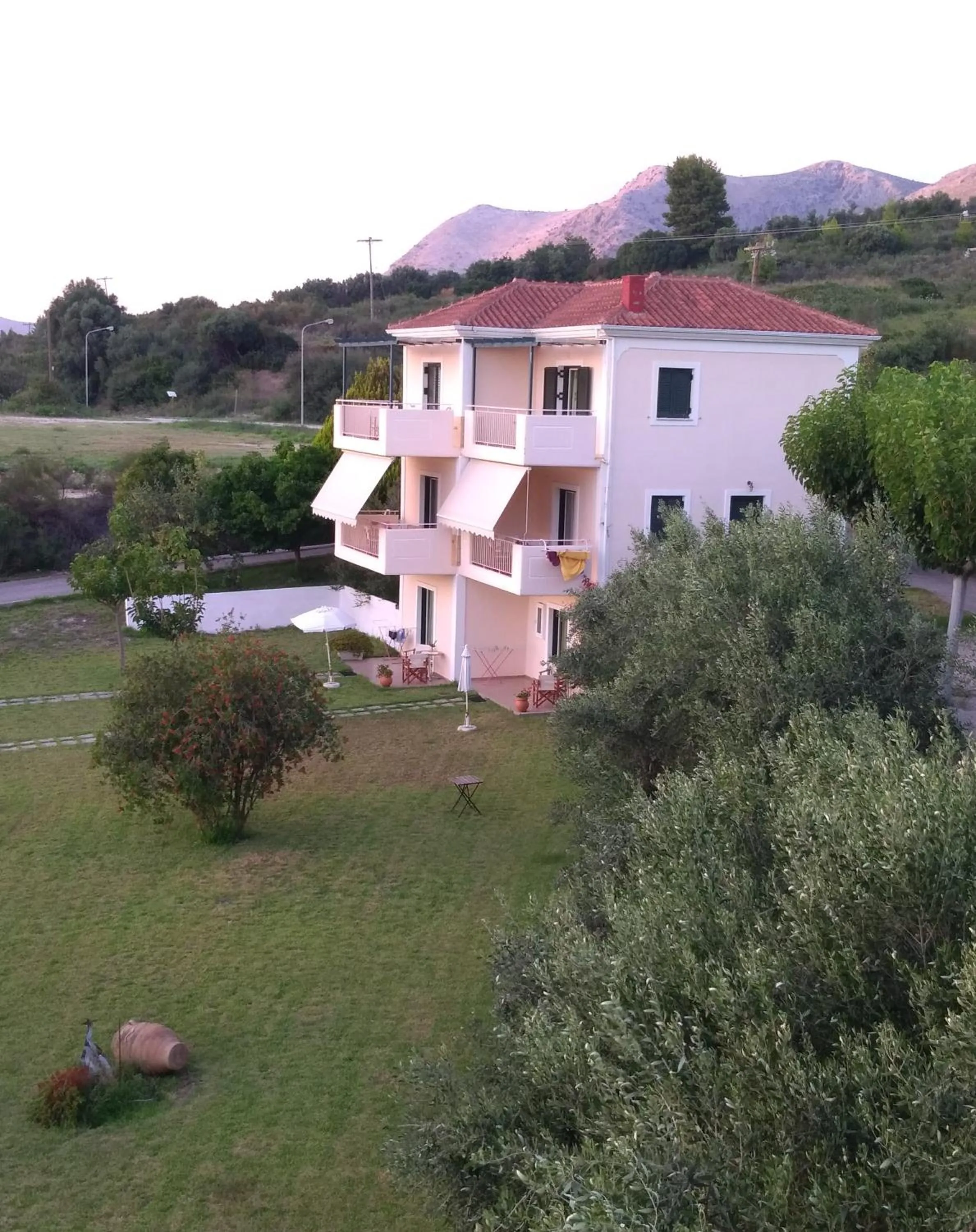 Emilios Villas