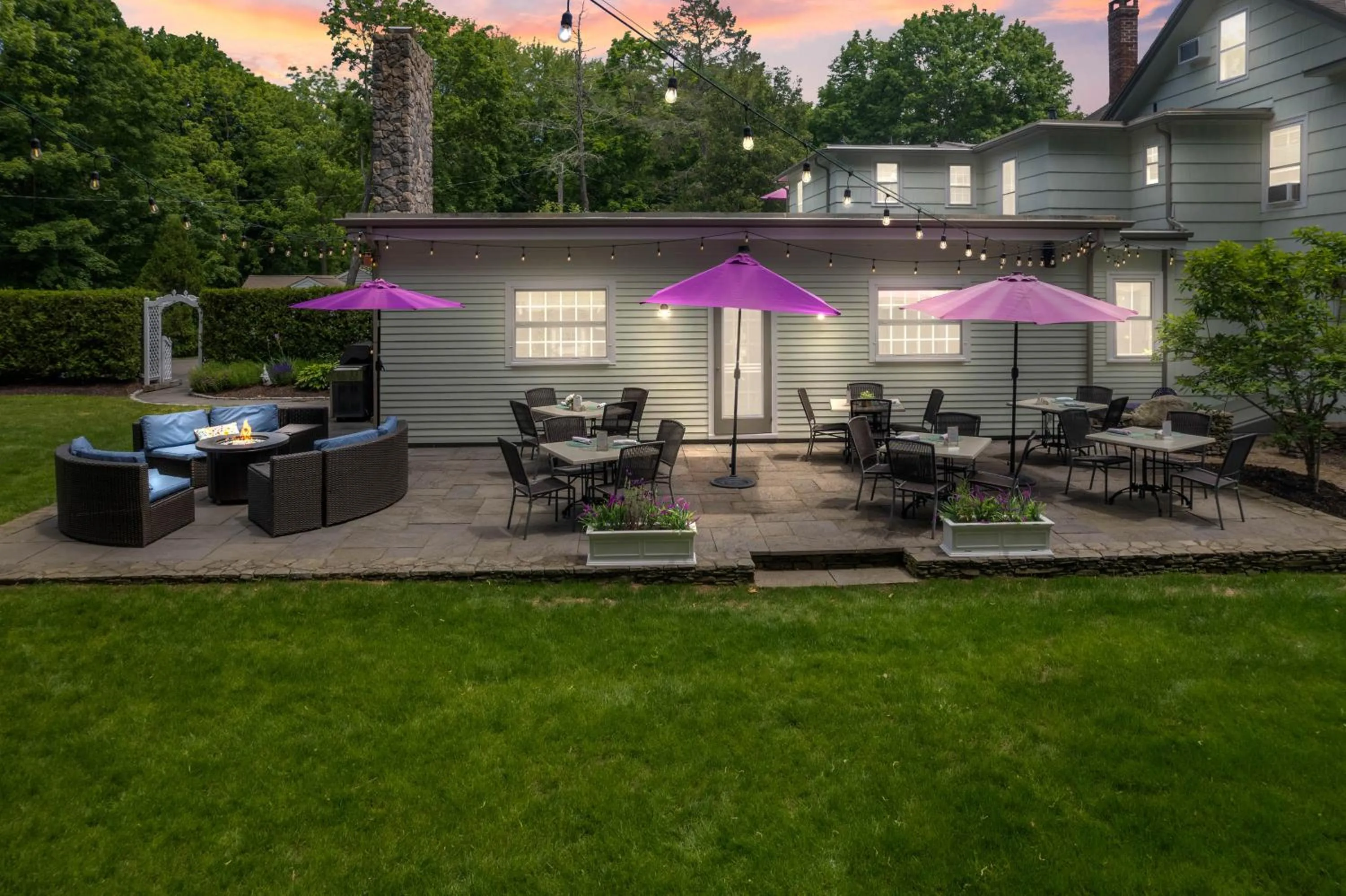 Patio in Westbrook Inn Bed and Breakfast