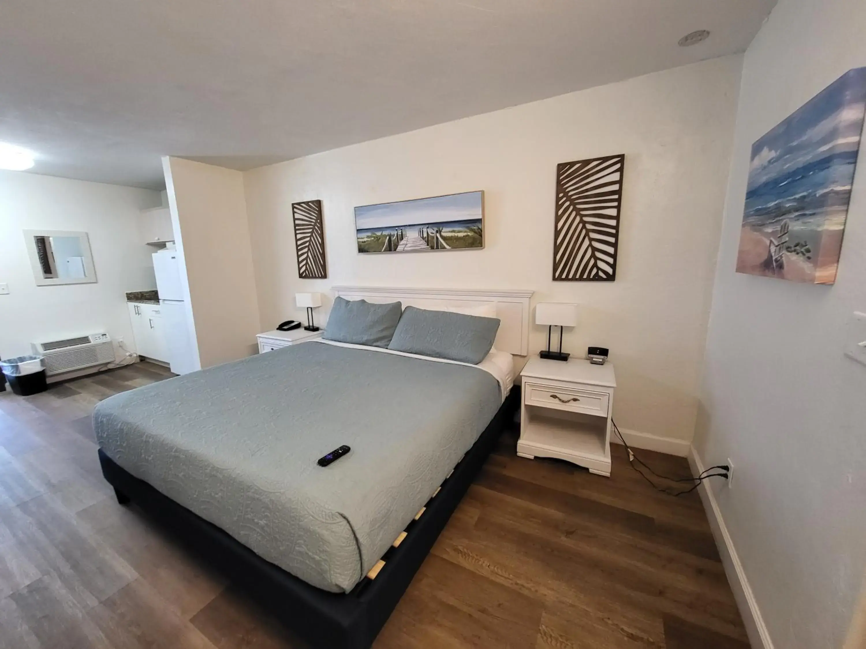 Bed in Beachside Hotel Bed in Beachside Hotel