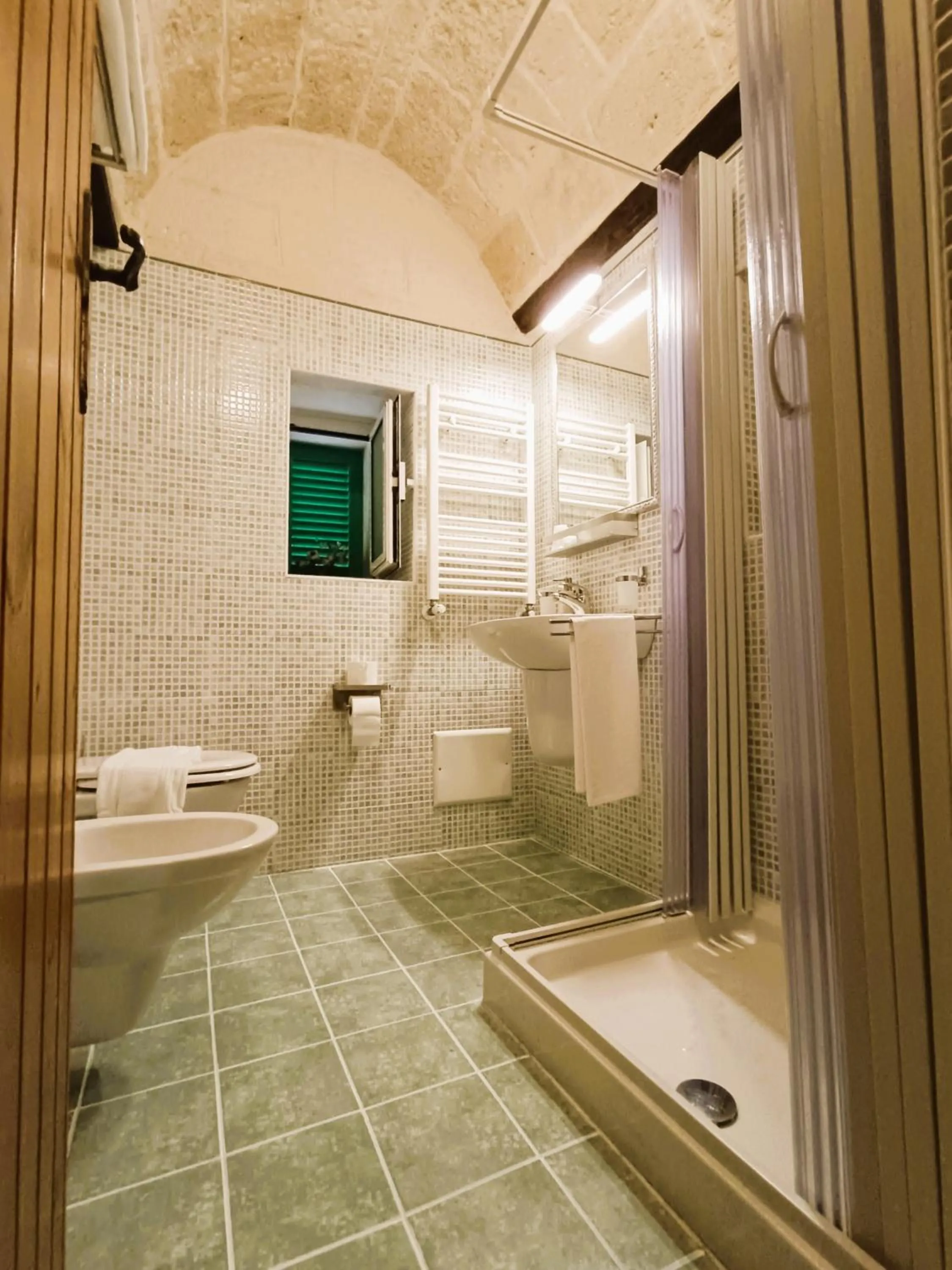 Shower in B&B Casa Cimino - Monopoli - Puglia