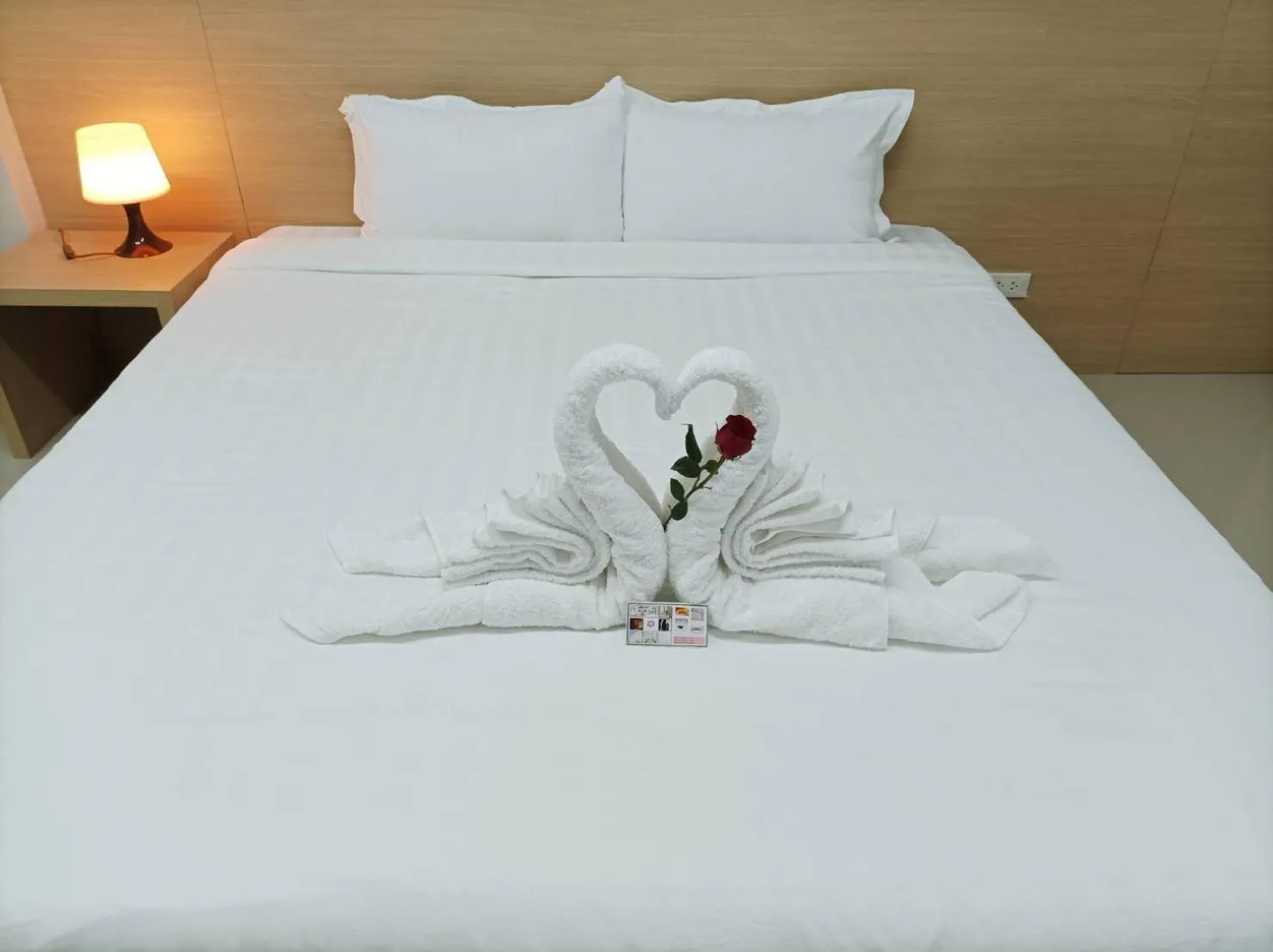 Photo of the whole room, Bed in JVAPLACE