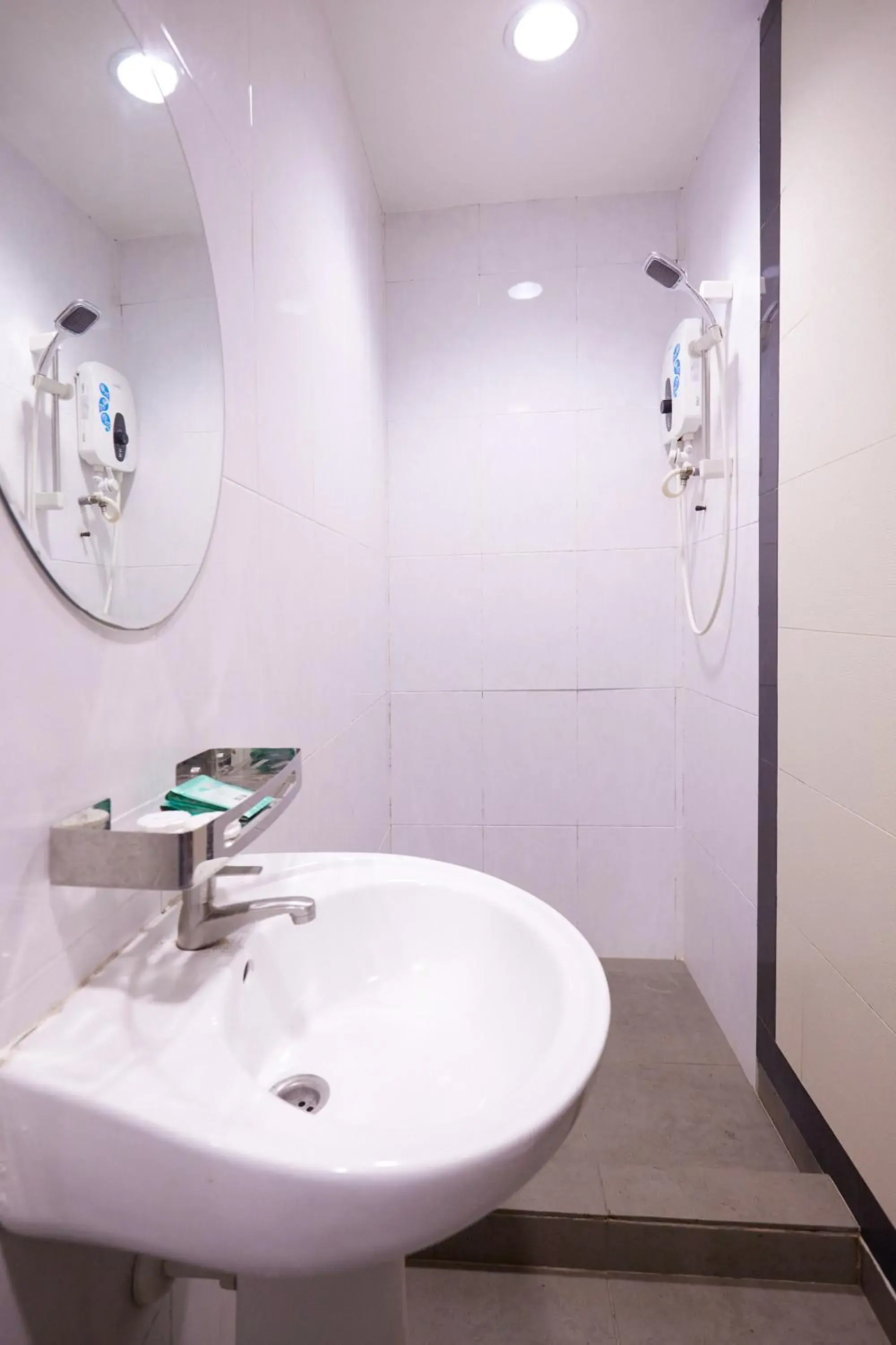 Bathroom in Hotel Sunjoy9 OKR Bathroom in Hotel Sunjoy9 OKR