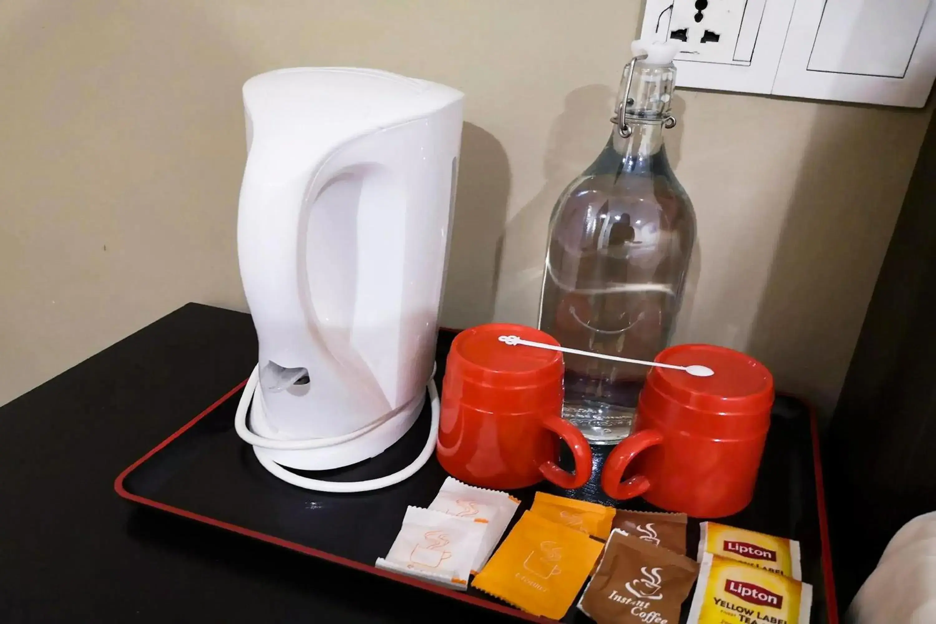 Coffee/tea facilities in Hotel Sunjoy9 OKR Coffee/tea facilities in Hotel Sunjoy9 OKR