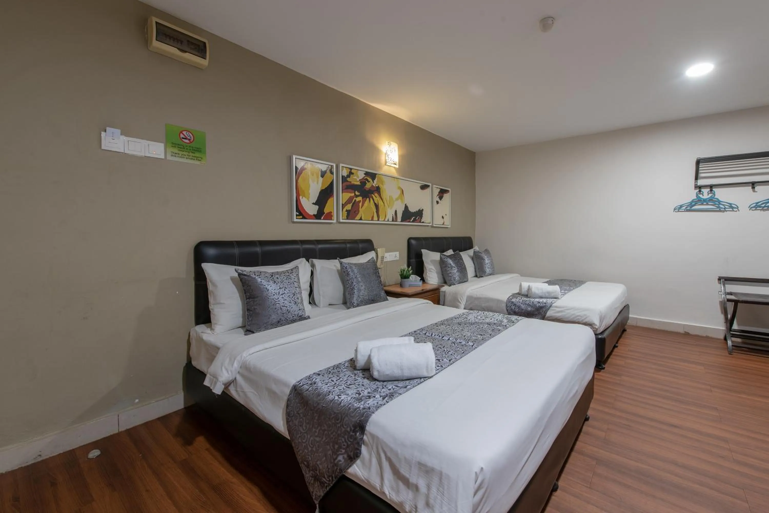 Family-4 Suite in Hotel Sunjoy9 OKR