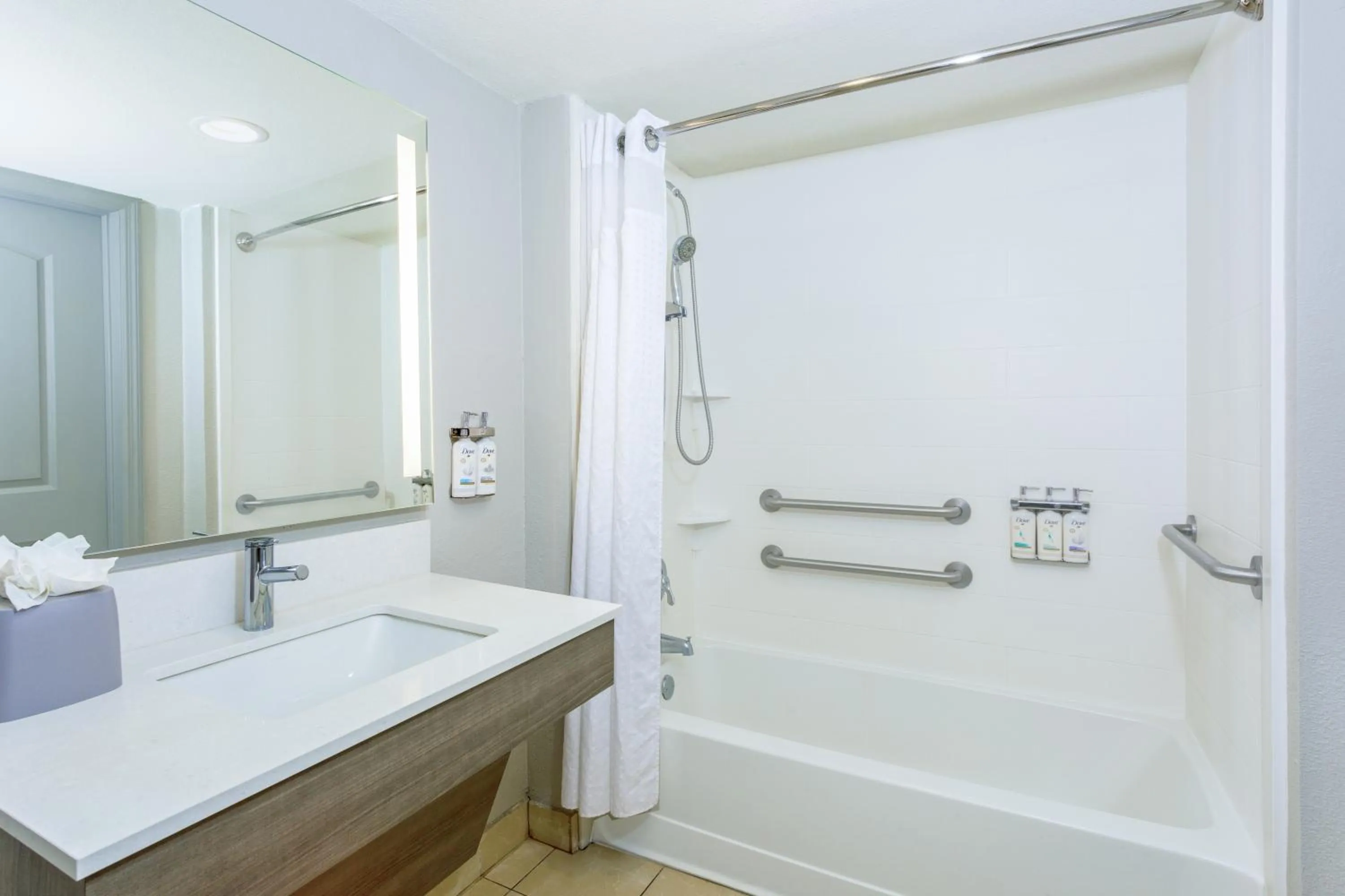 Bathroom in Holiday Inn Express & Suites Oceanfront Daytona Beach Shores by IHG