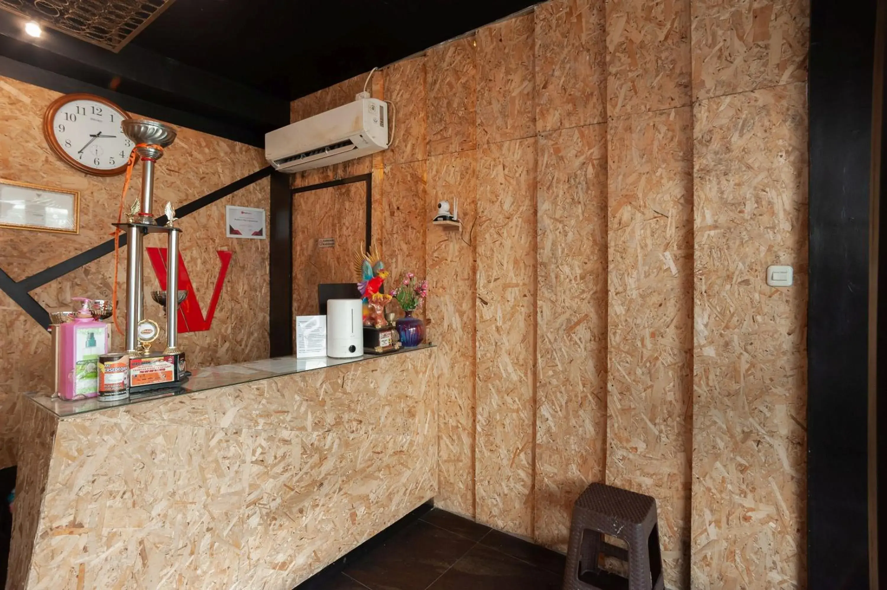 Lobby or reception in RedDoorz Plus @ Kemayoran Lobby or reception in RedDoorz Plus @ Kemayoran