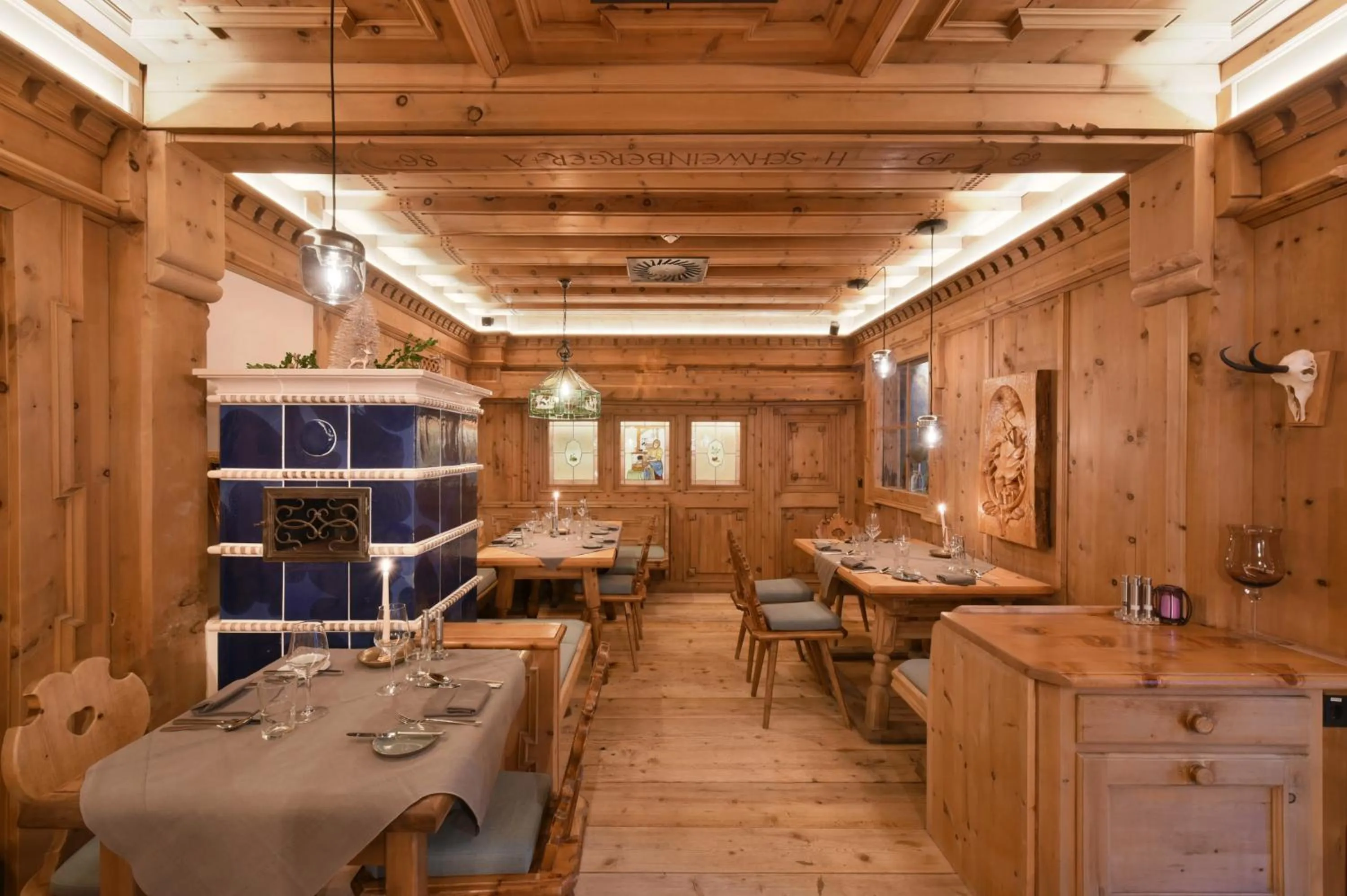 Restaurant/places to eat in Venediger Lodge