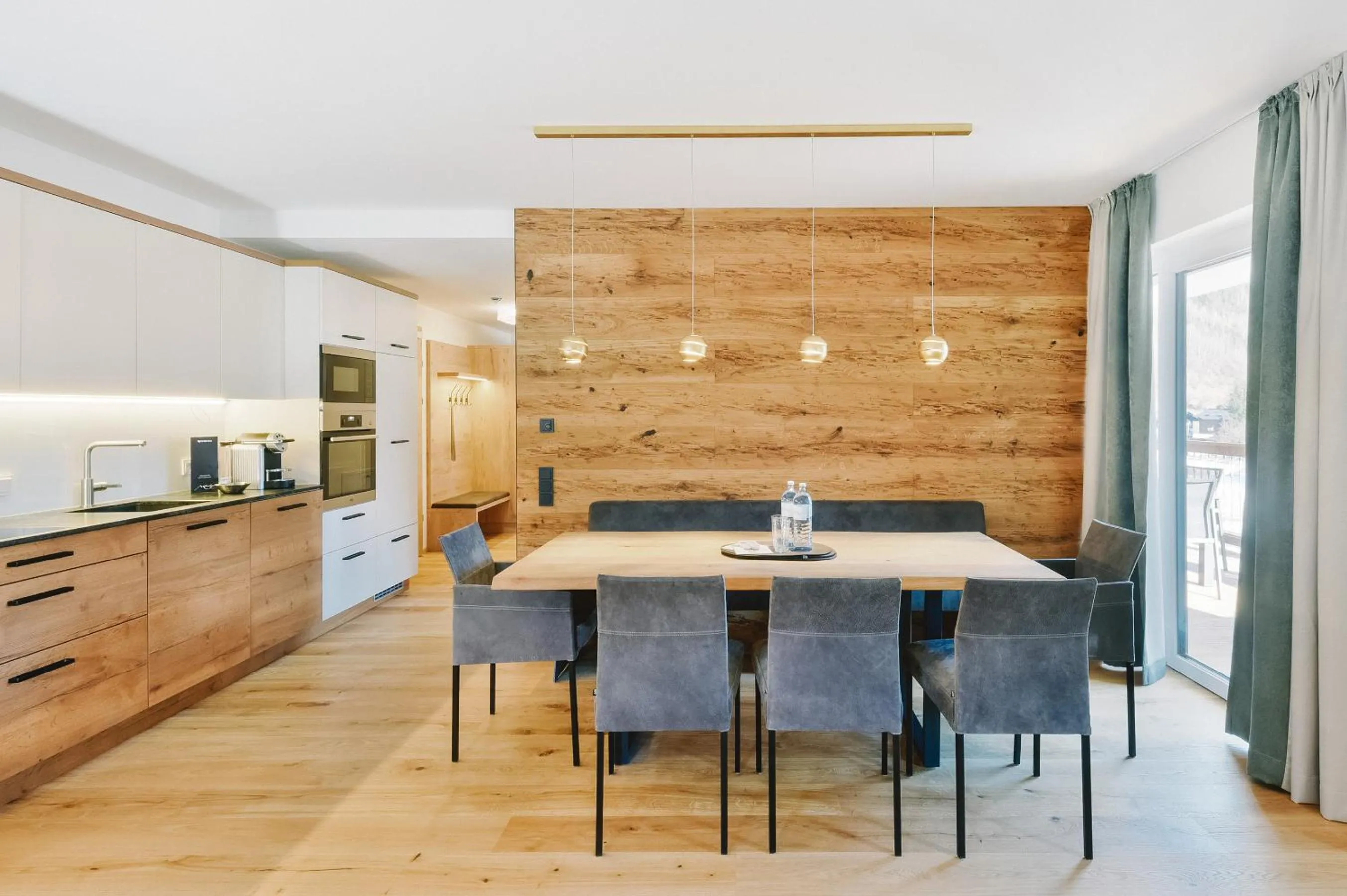 Kitchen or kitchenette in Venediger Lodge