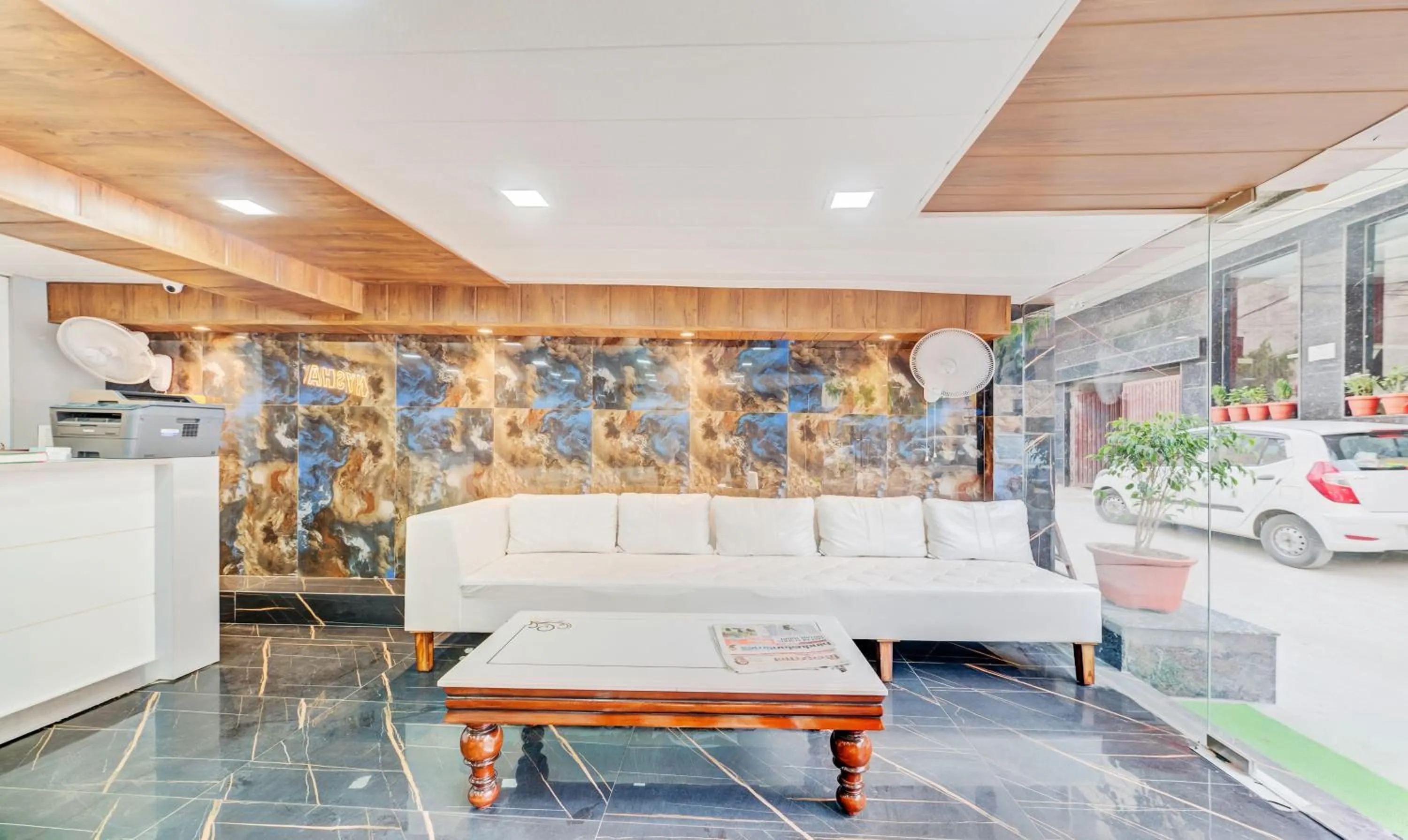 Kitchen or kitchenette in Hotel Nysha Palace Near IGI Airport