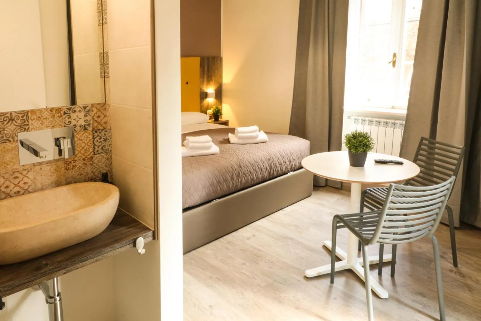 Photo of the whole room, Bed in BorgoNove