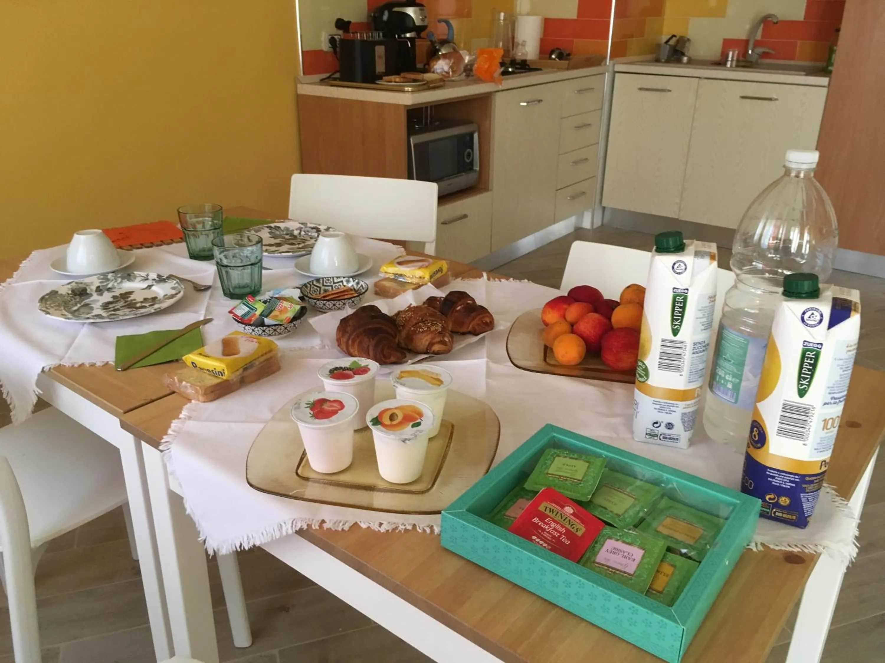 Kitchen or kitchenette in B&B Fleurs
