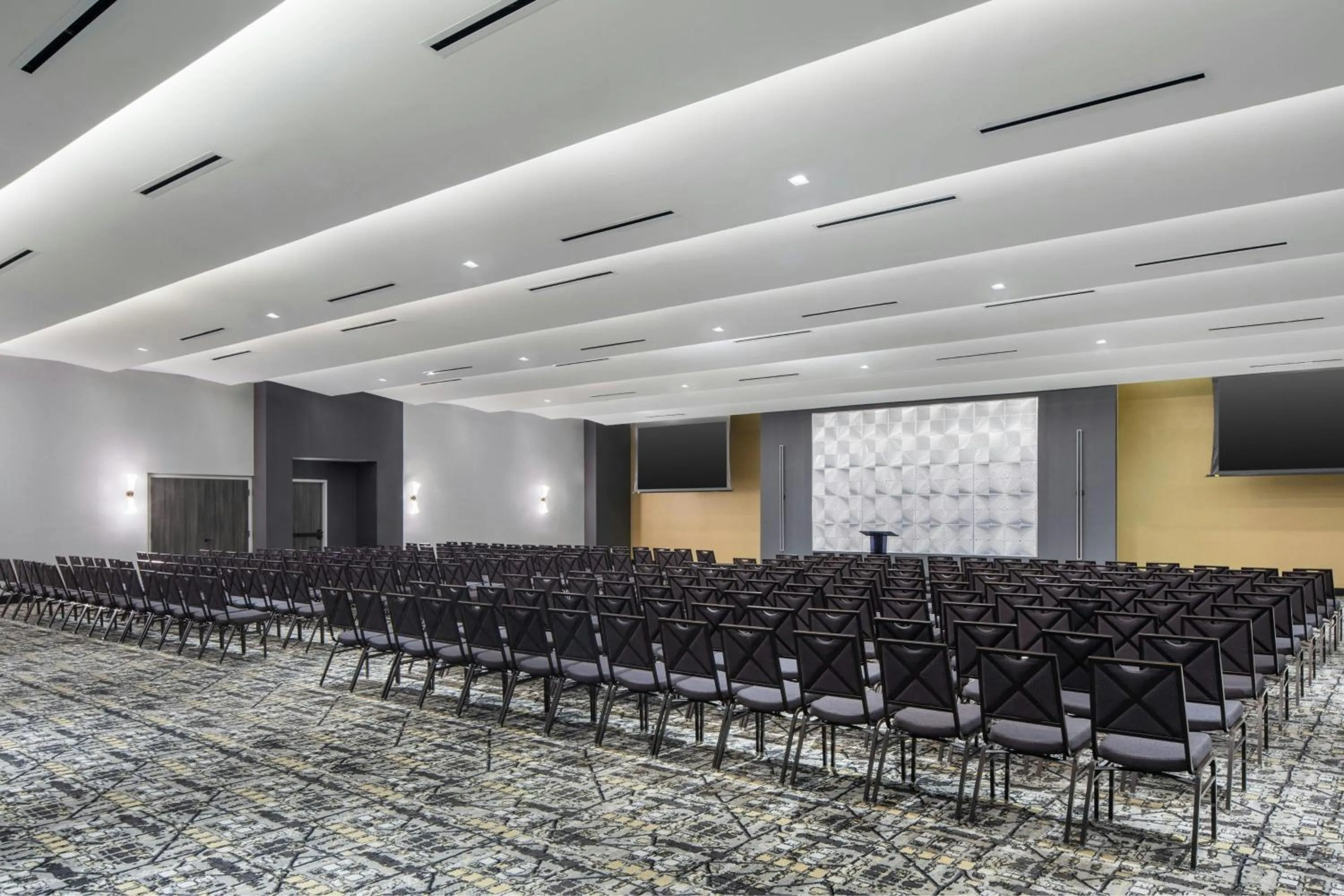 Meeting/conference room in Renaissance Daytona Beach Oceanfront Hotel