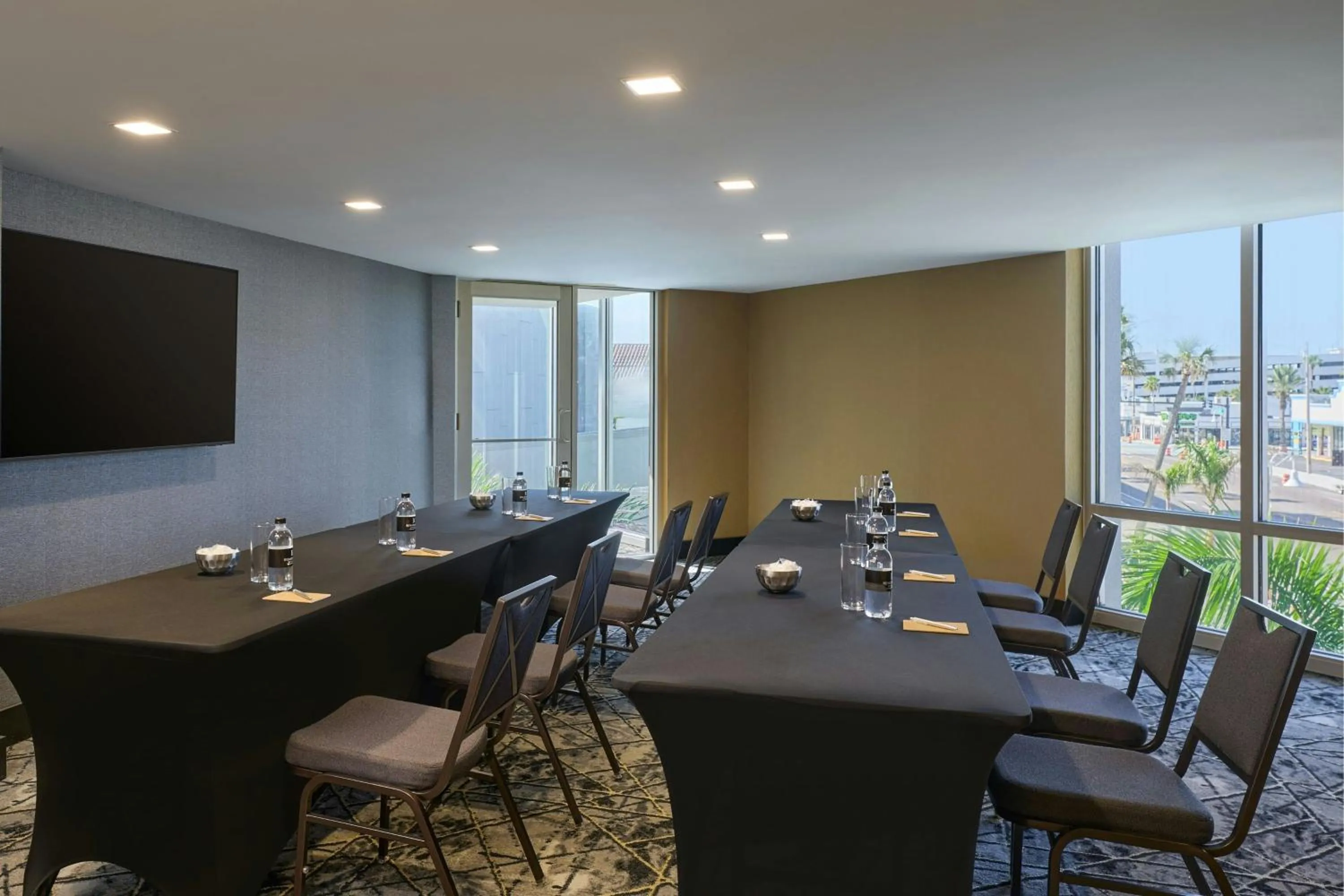 Meeting/conference room in Renaissance Daytona Beach Oceanfront Hotel