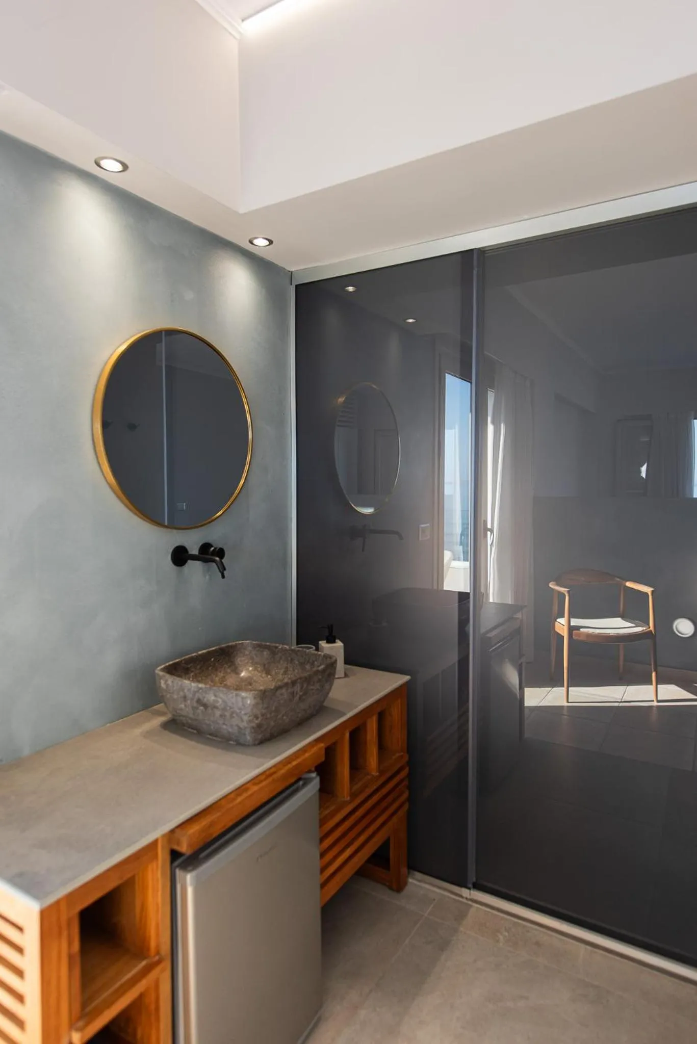 Bathroom in The Mini Beach Hotel