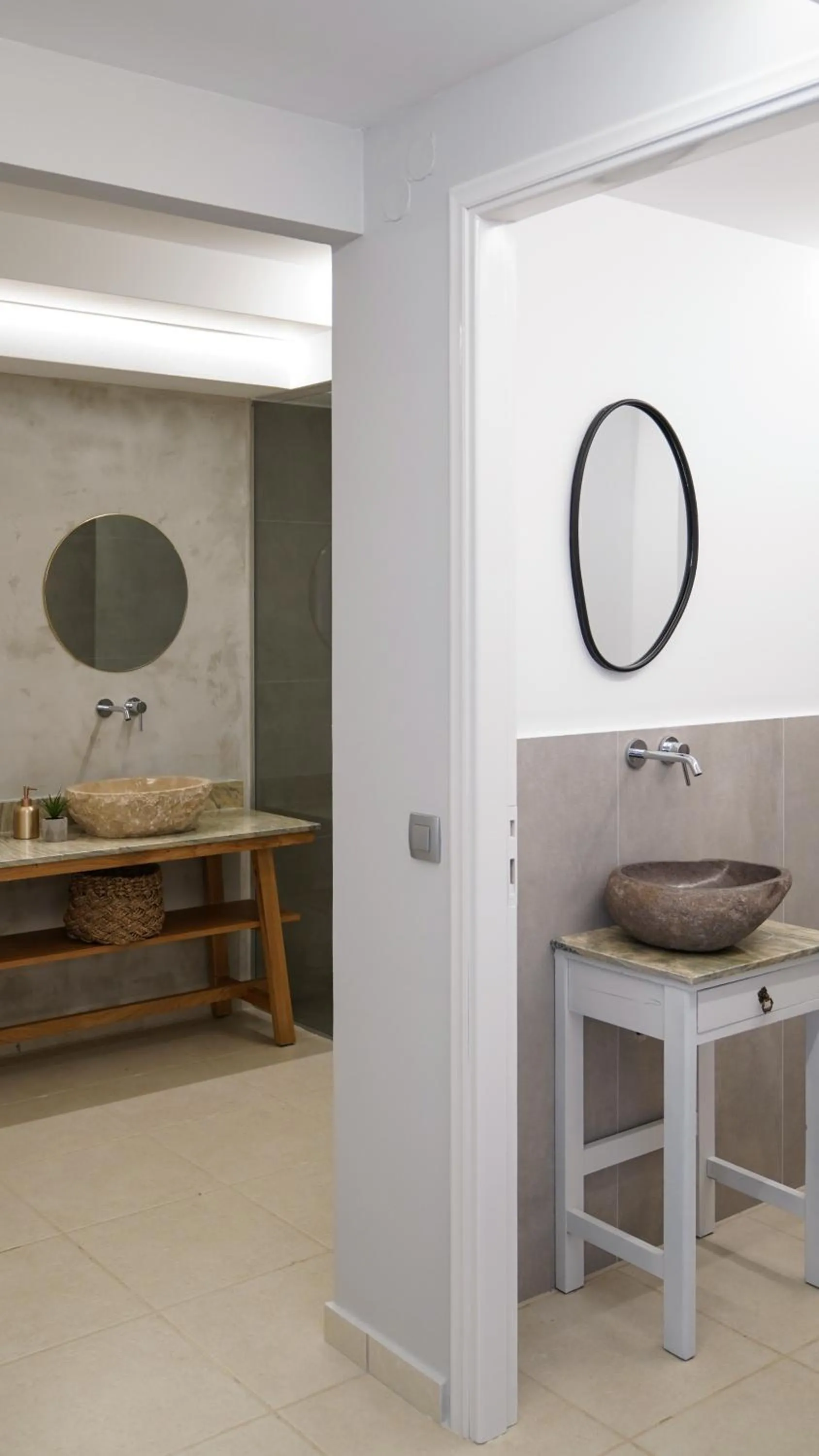 Bathroom in The Mini Beach Hotel