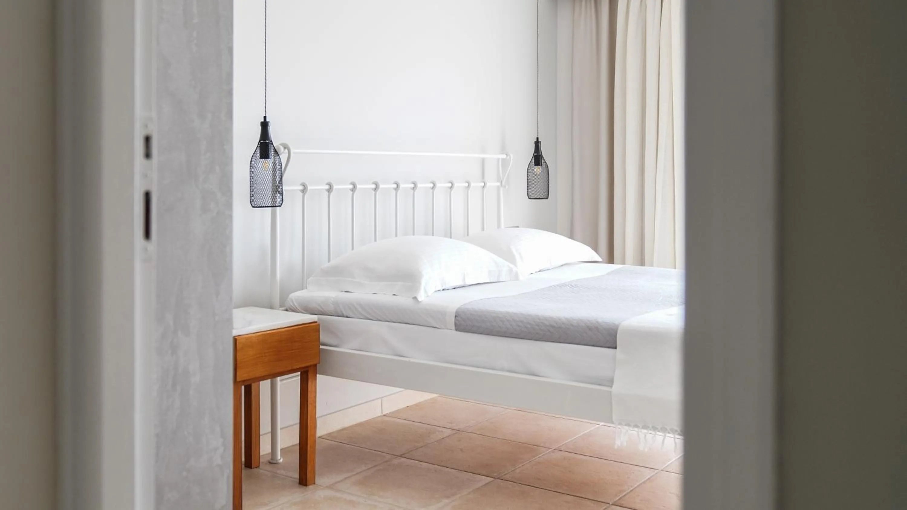 Bedroom, Bed in The Mini Beach Hotel