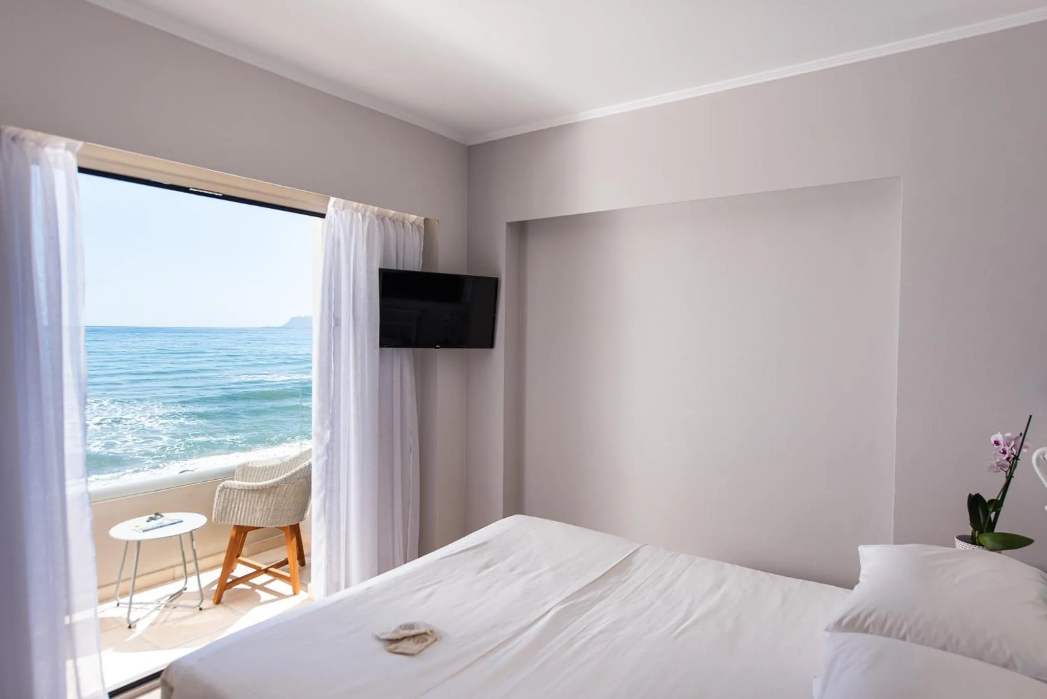 Photo of the whole room, Bed in The Mini Beach Hotel