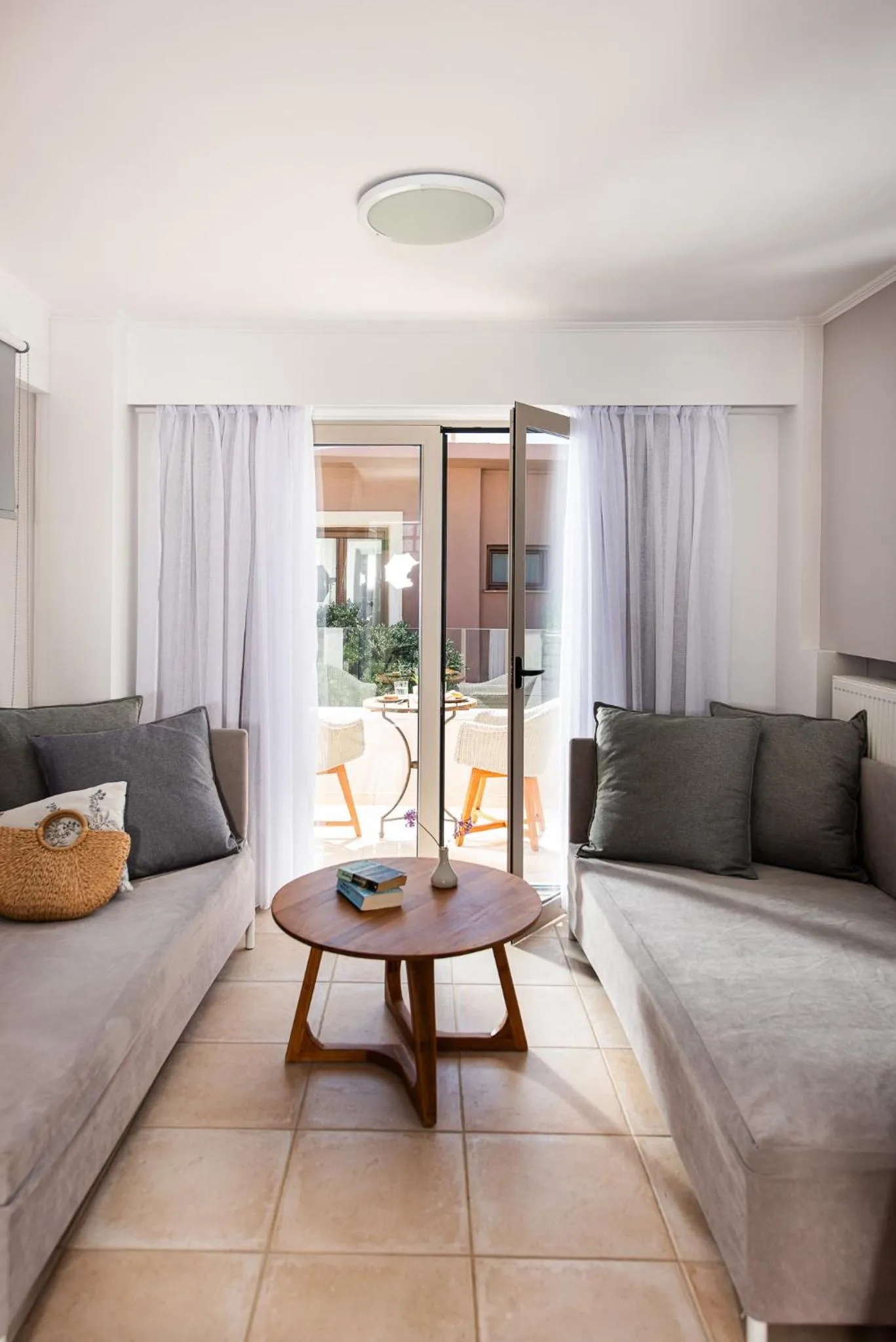 Living room, Bed in The Mini Beach Hotel