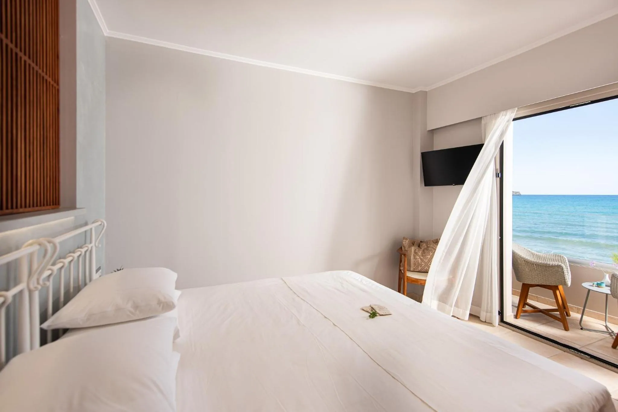 Photo of the whole room, Bed in The Mini Beach Hotel