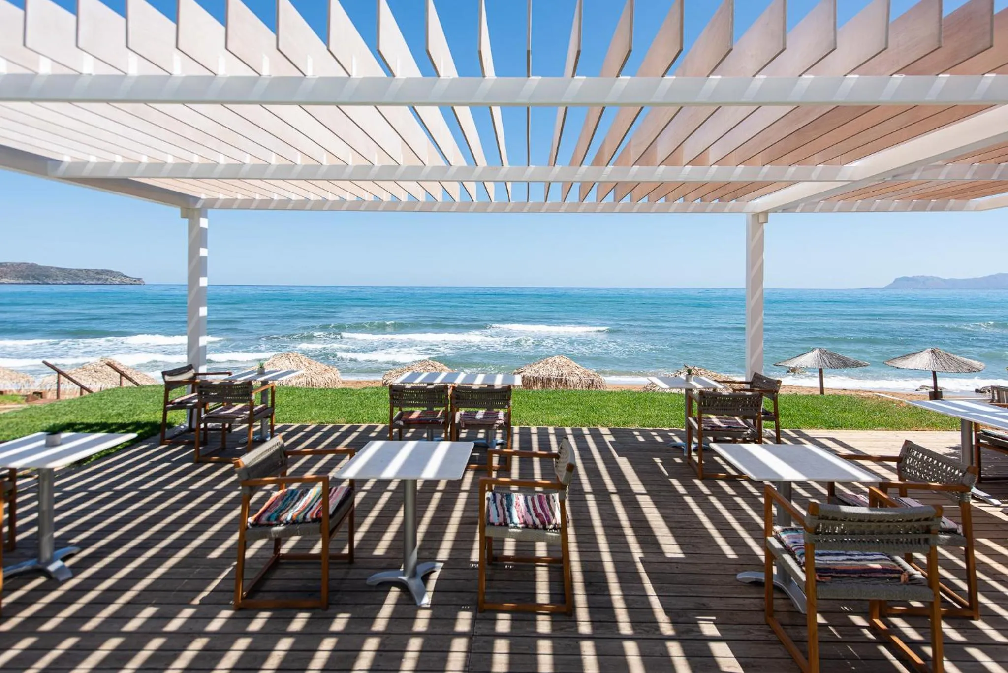 Restaurant/places to eat in The Mini Beach Hotel