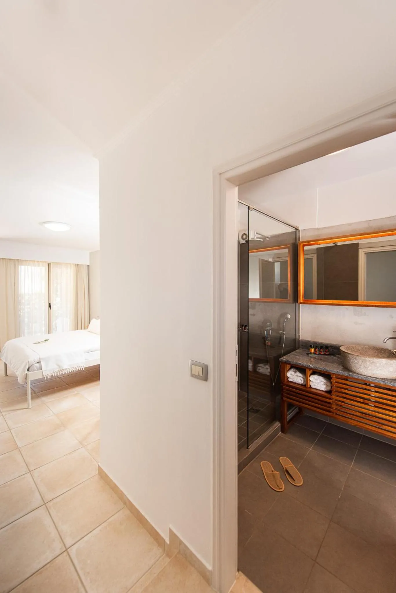 Bathroom, Bed in The Mini Beach Hotel