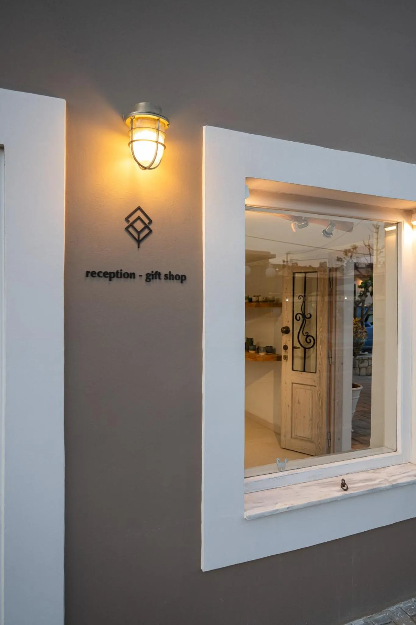 Lobby or reception in The Mini Beach Hotel