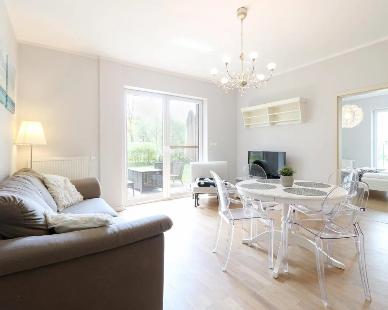 TV and multimedia in Pegaz Apartments by Baltic Home