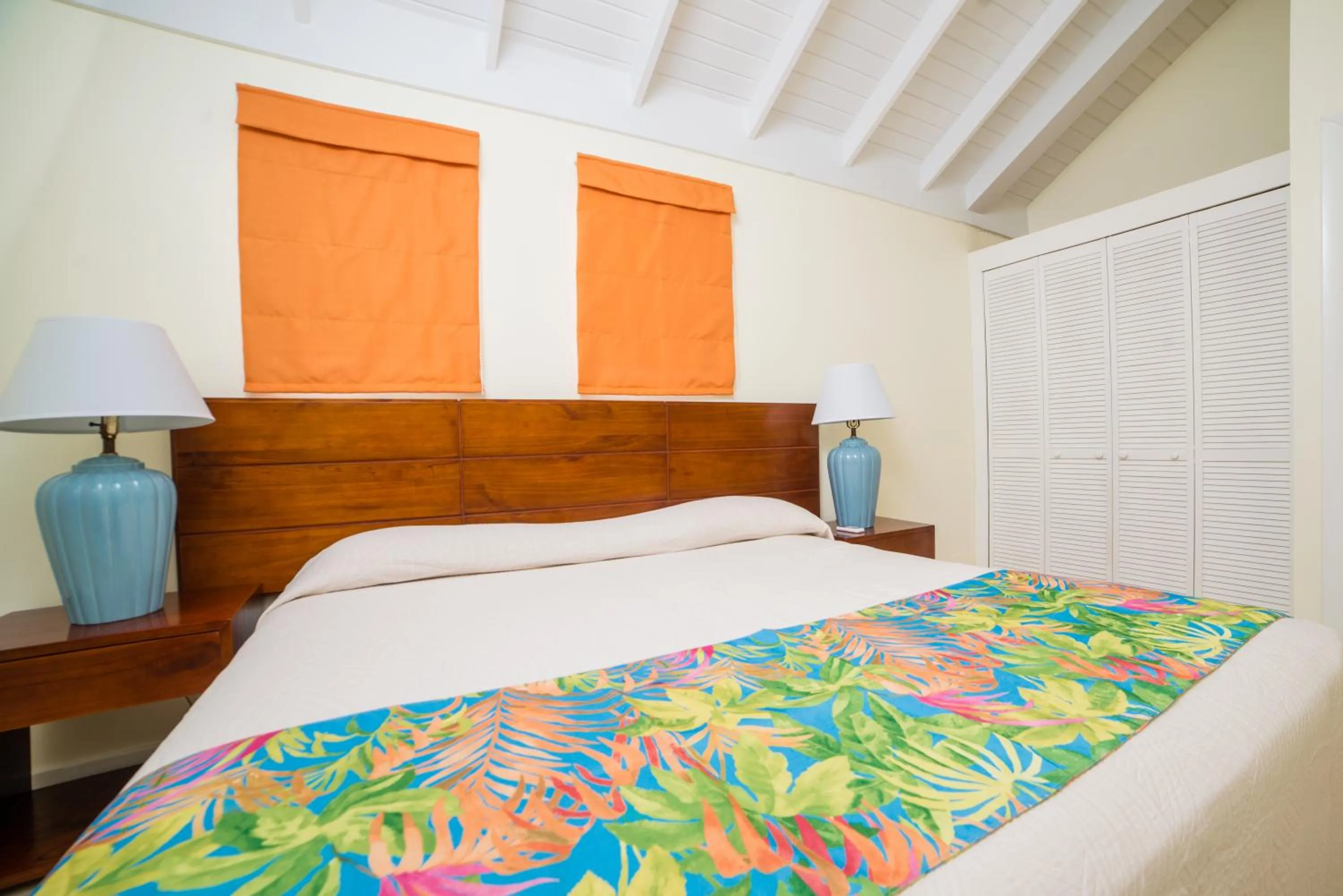 Bedroom, Bed in Sugar Bay Club