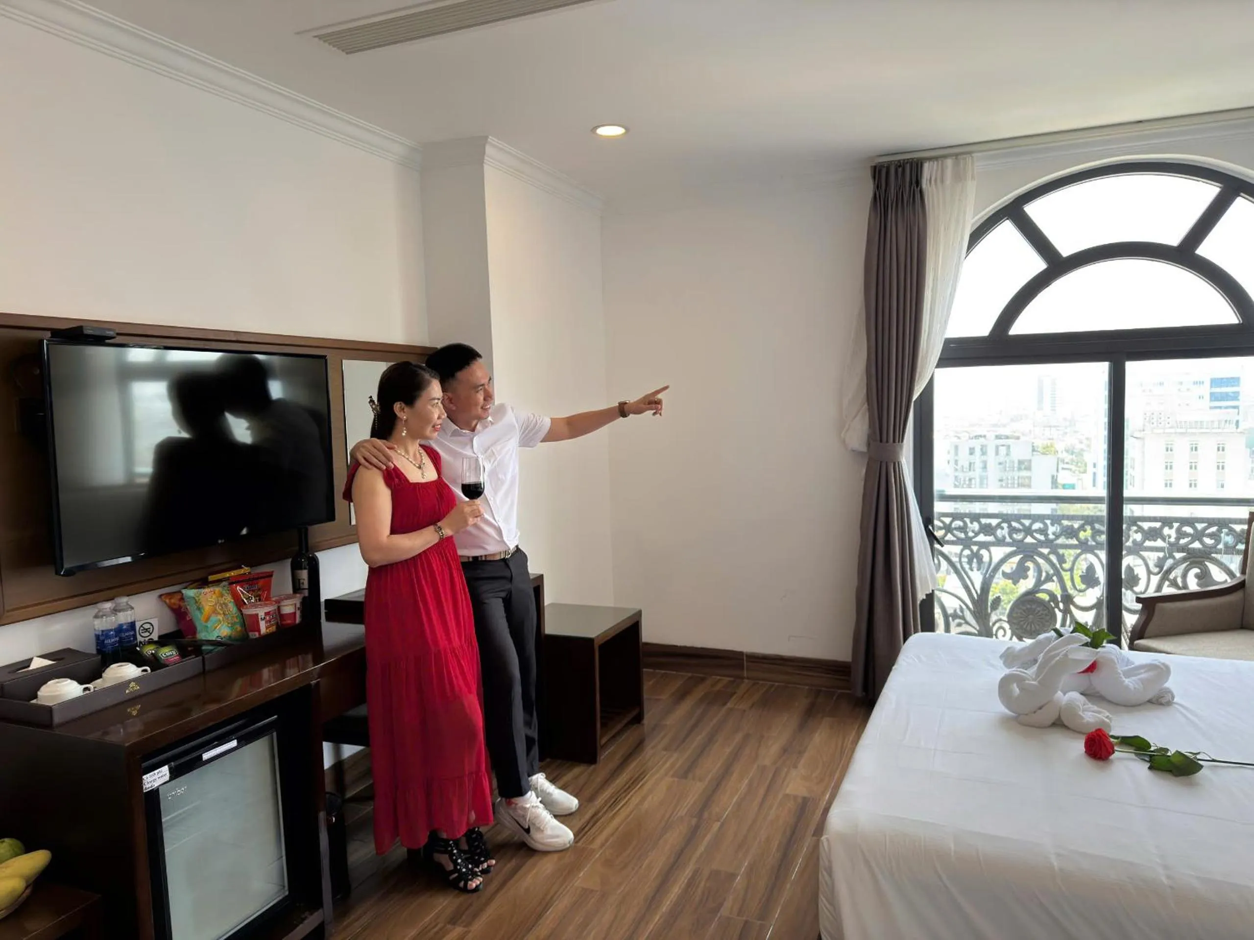People in Roliva Hotel & Apartment Danang