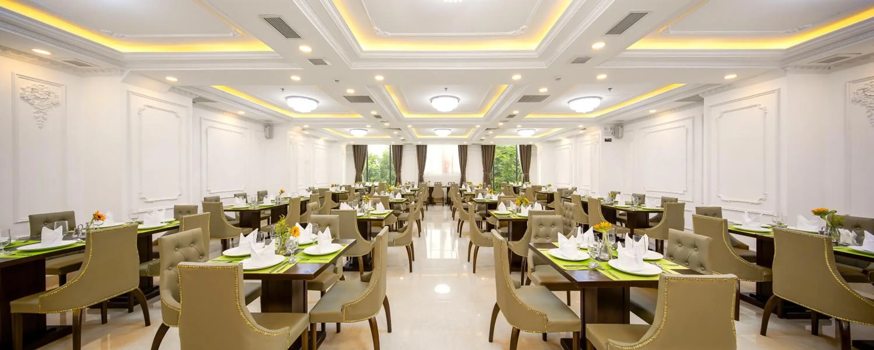 Restaurant/places to eat in Roliva Hotel & Apartment Danang Restaurant/places to eat in Roliva Hotel & Apartment Danang