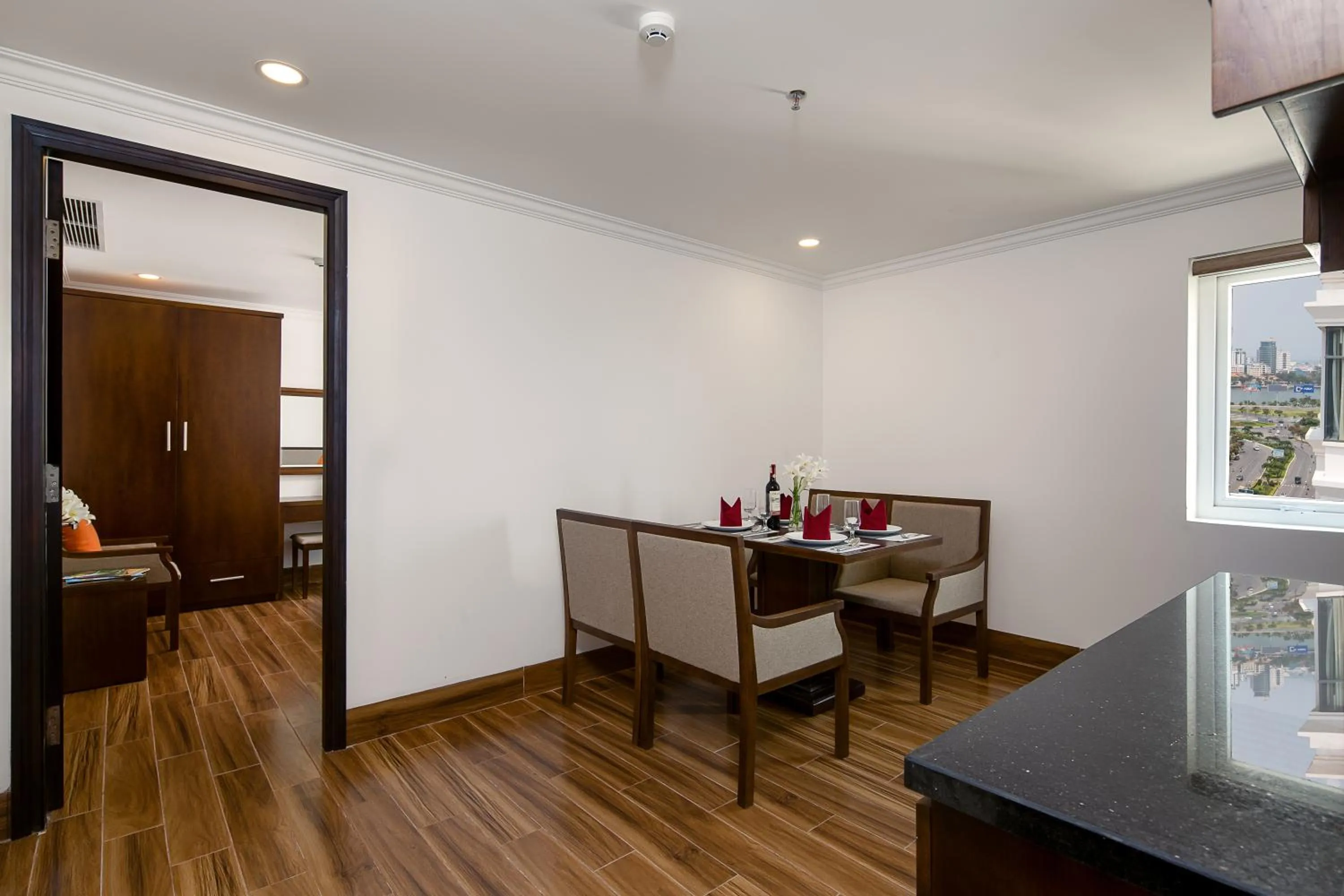 Large Twin Room in Roliva Hotel & Apartment Danang