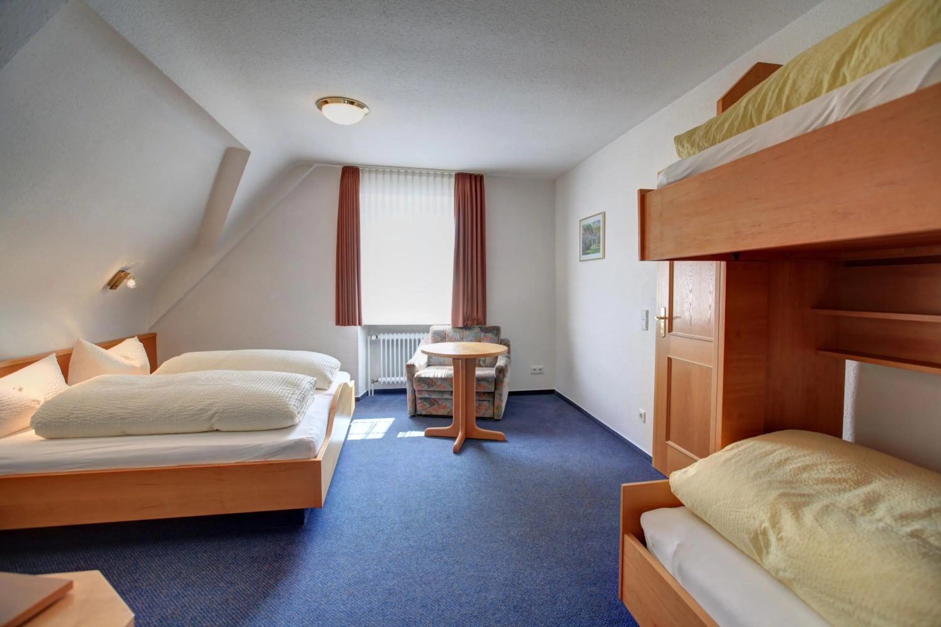 Bedroom, Bed in Gasthaus zum Hirschen