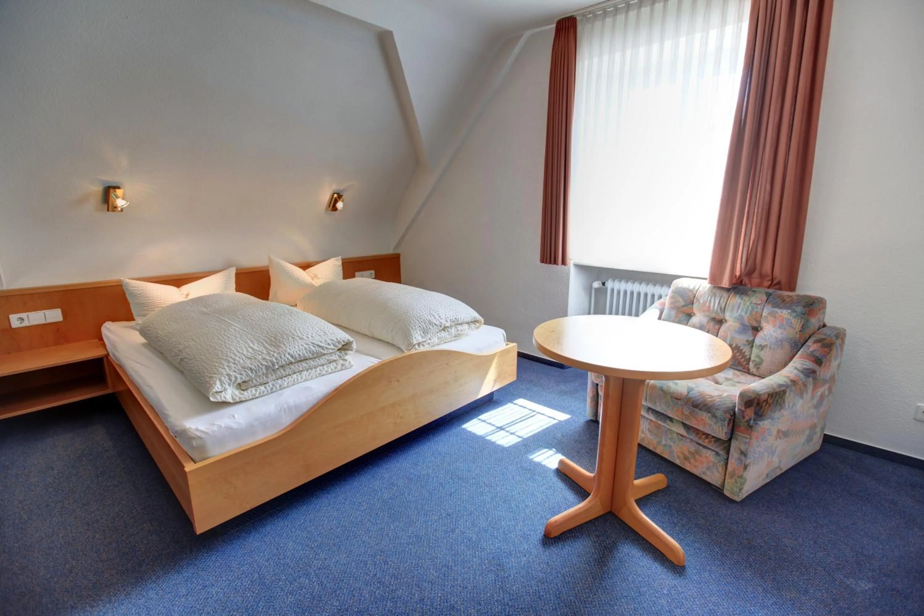 Bedroom, Bed in Gasthaus zum Hirschen