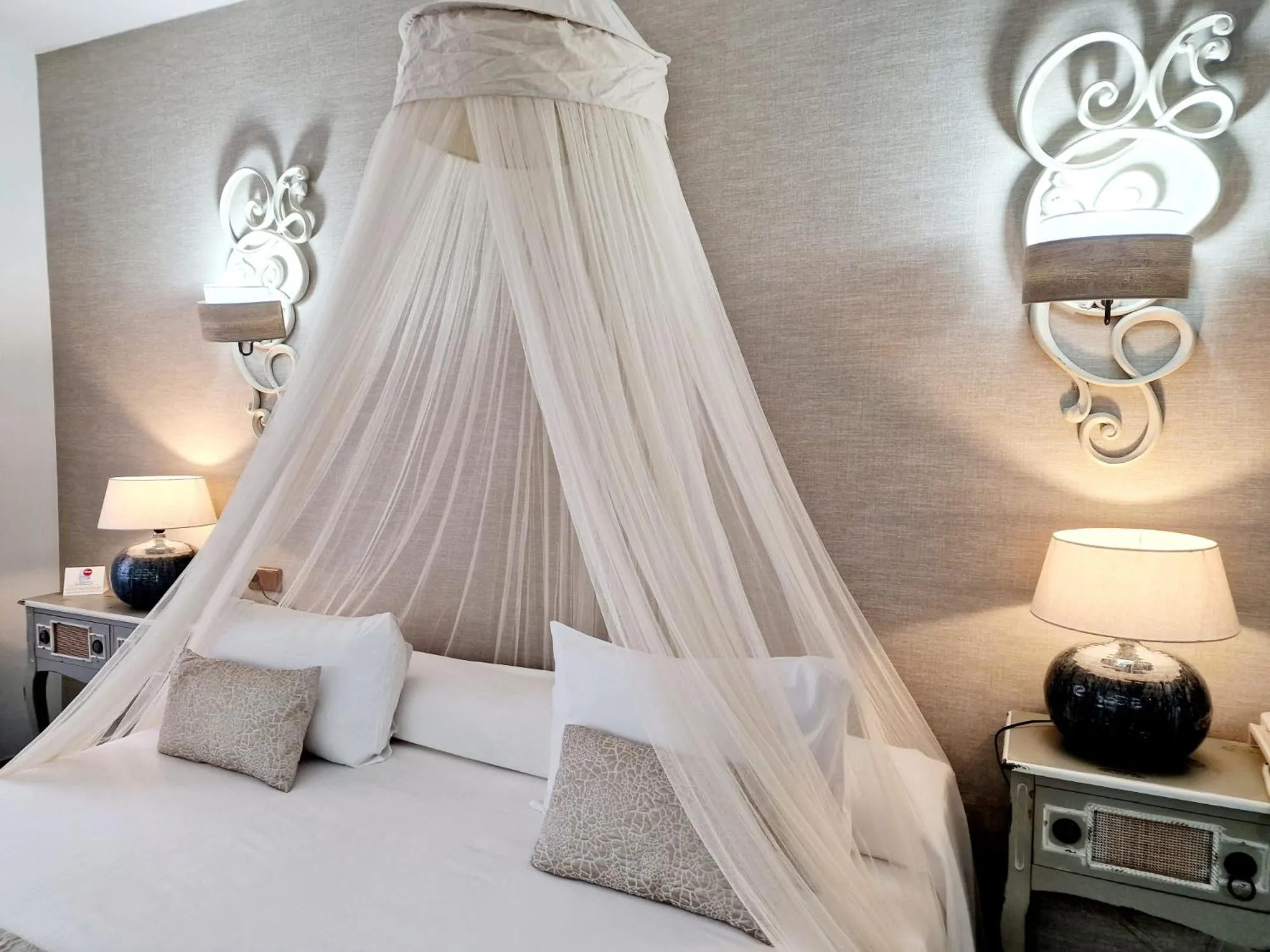 Bed in Hotel Plaza Del Castillo