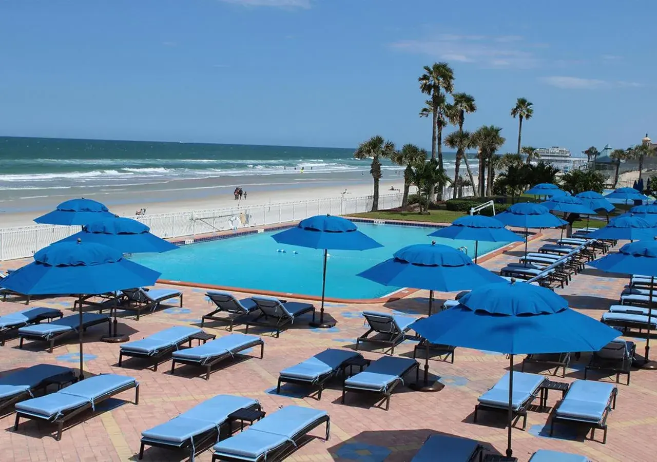 Patio, Swimming Pool in Plaza Resort & Spa