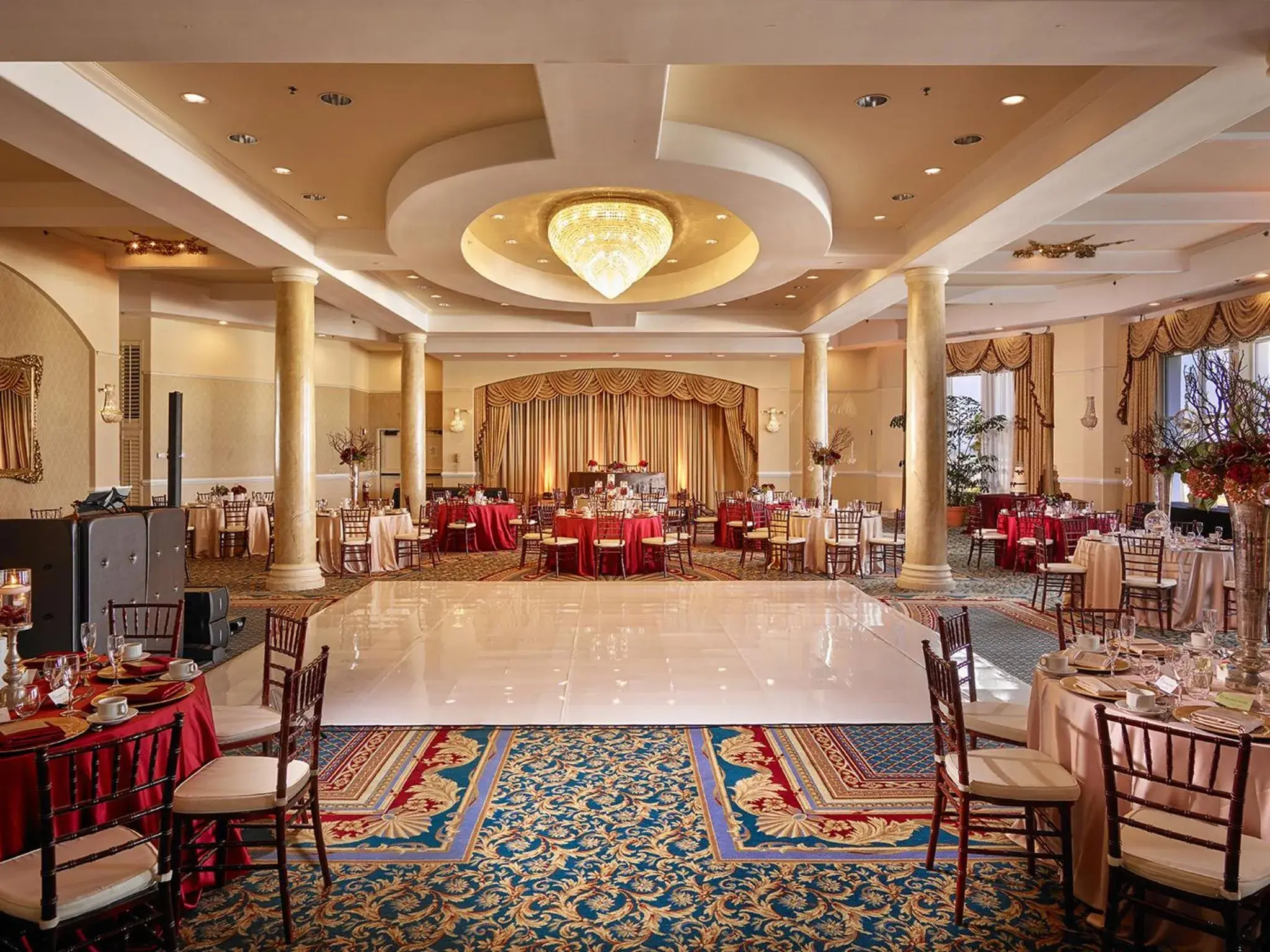 Banquet/Function facilities, Restaurant/Places to Eat in Plaza Resort & Spa