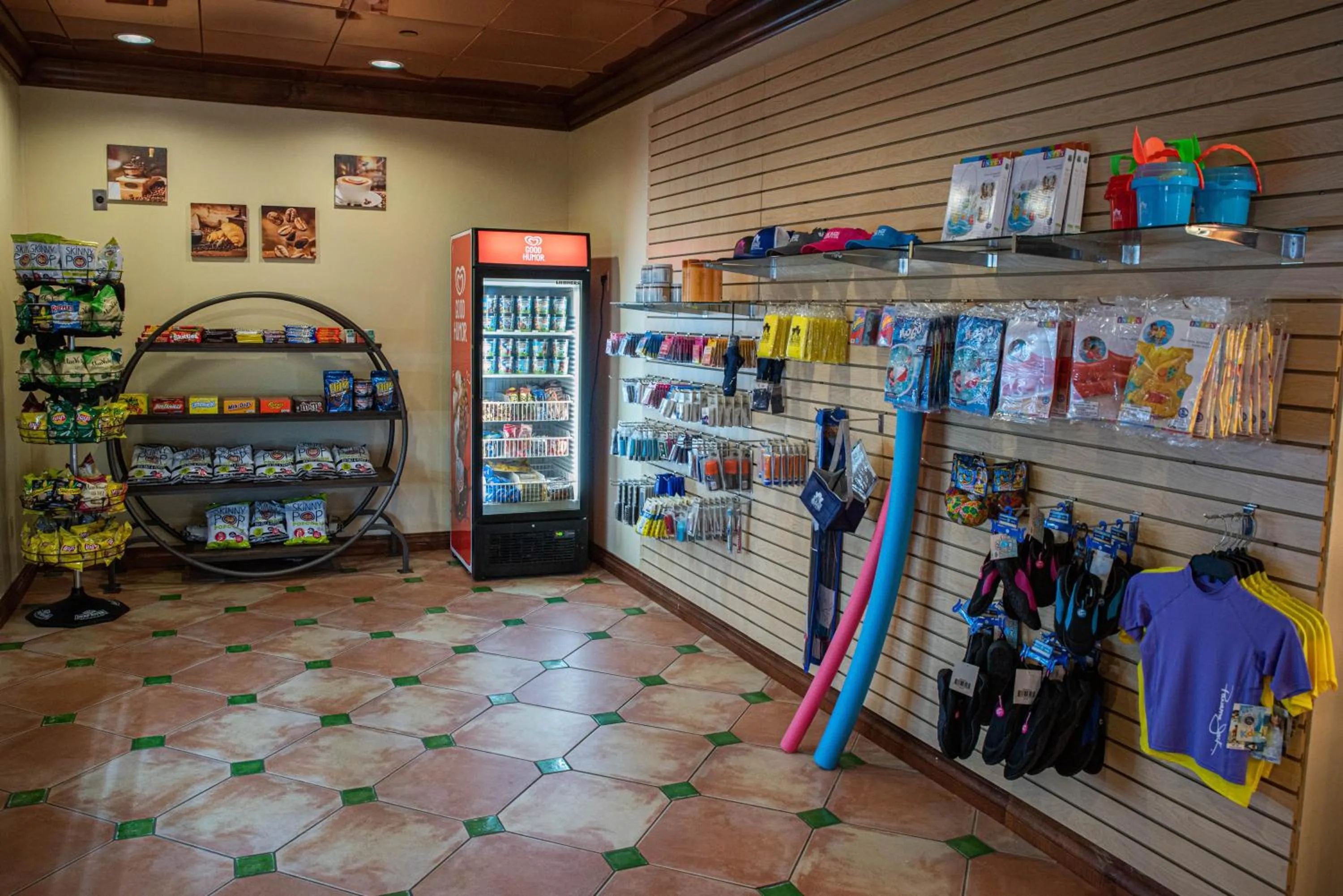 On-site shops, Supermarket/Shops in Plaza Resort & Spa