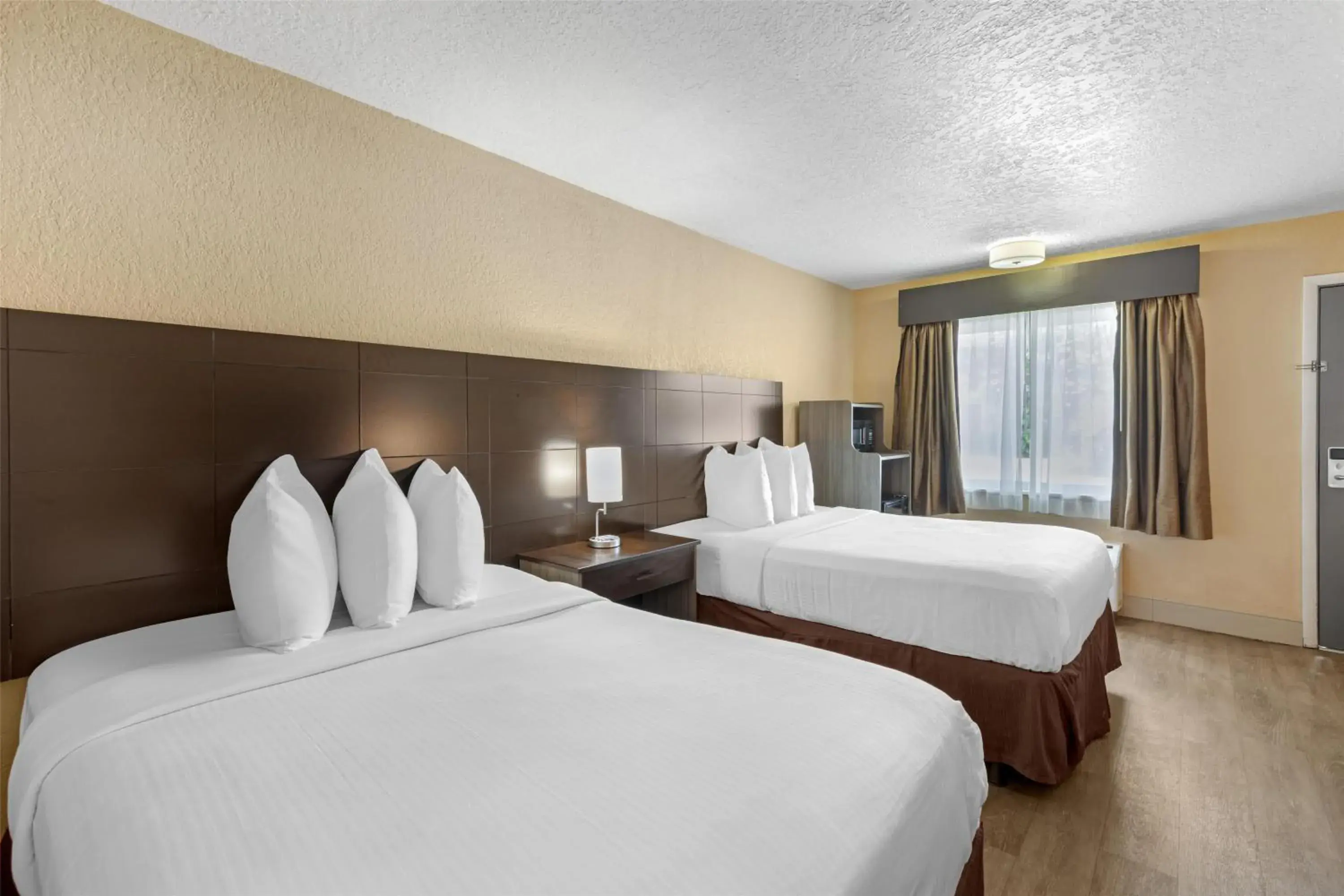 Bedroom, Bed in Best Western Space Shuttle Inn Bedroom, Bed in Best Western Space Shuttle Inn