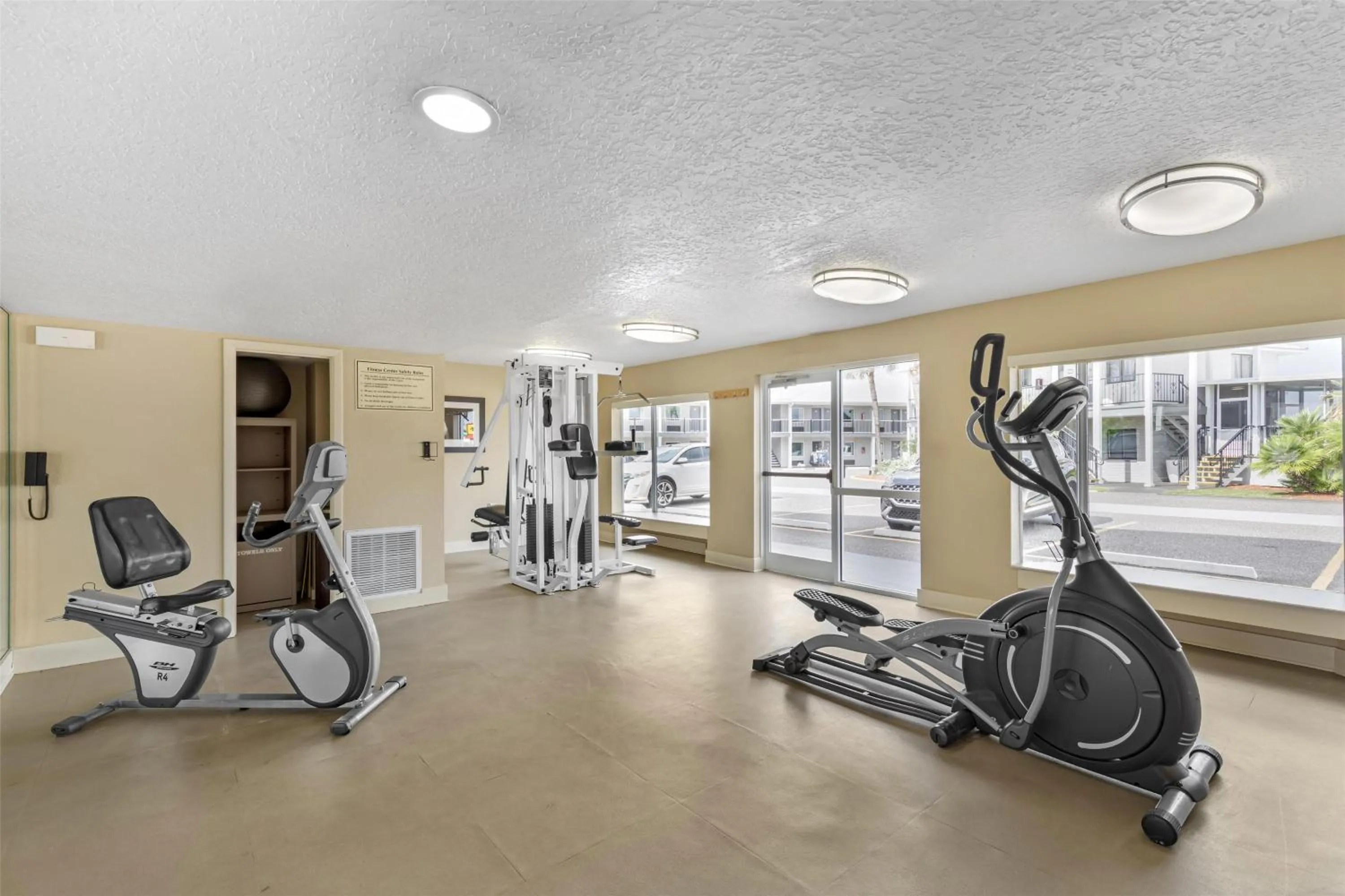 Fitness centre/facilities in Best Western Space Shuttle Inn